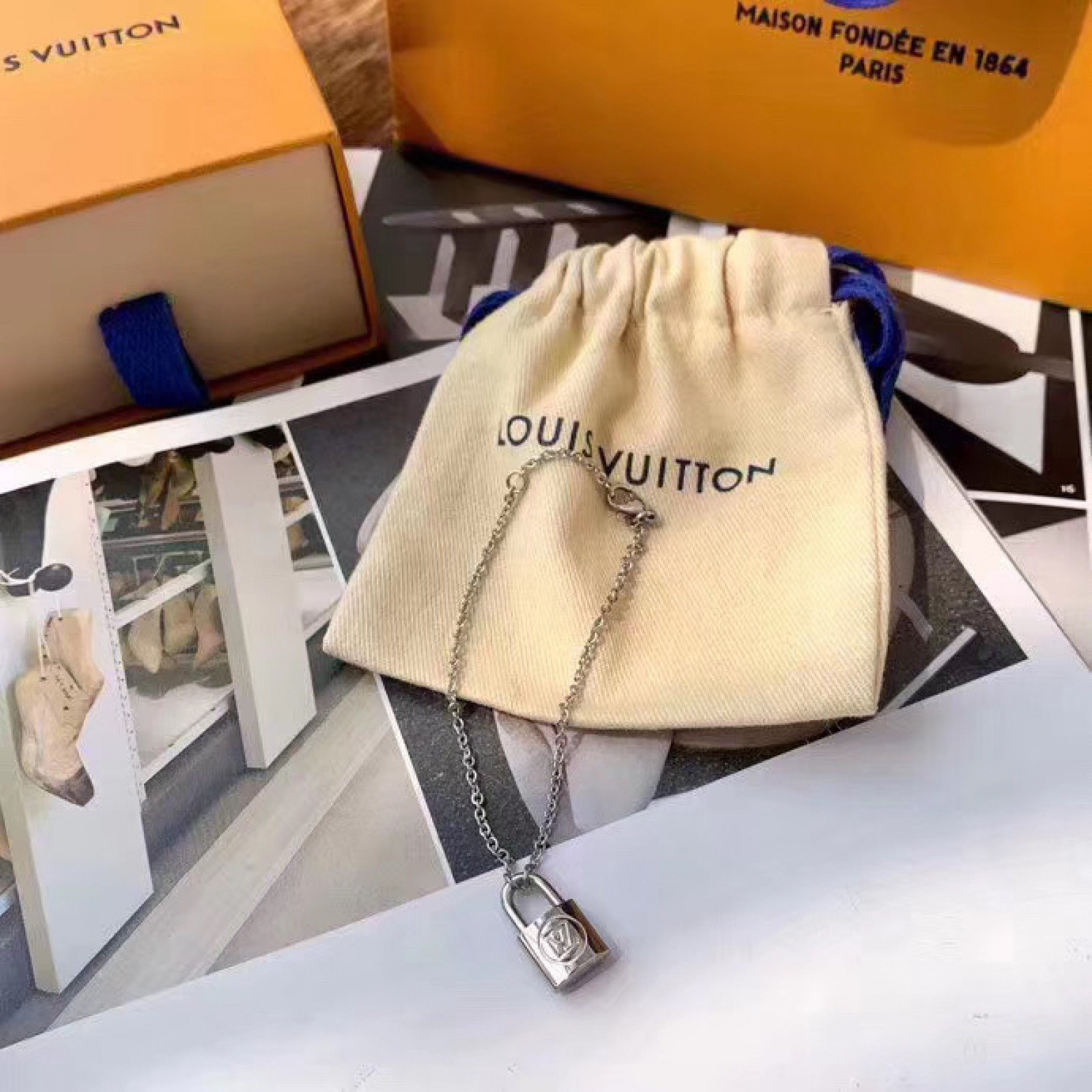 LV Bracelet 120416L