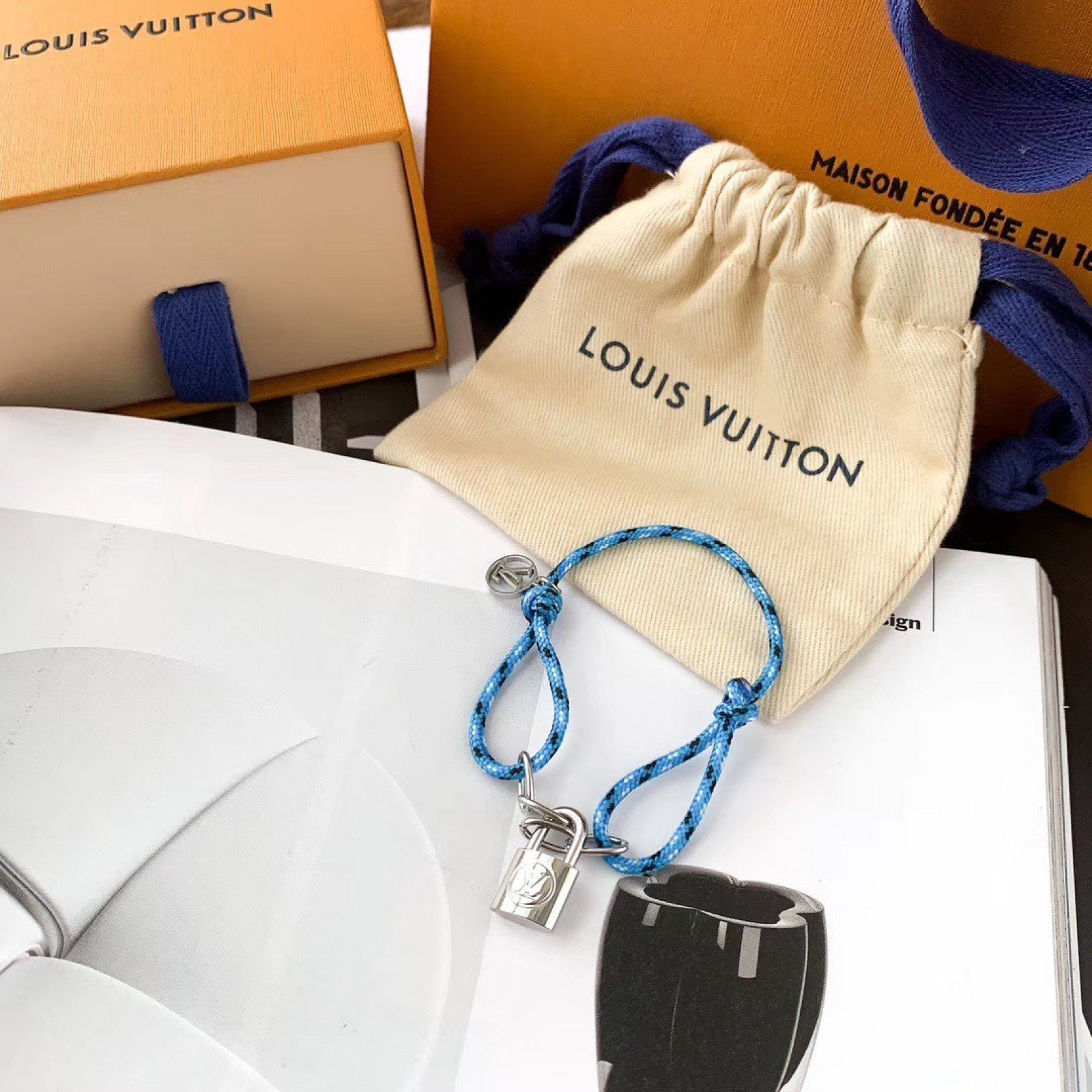 LV Bracelet 120416S