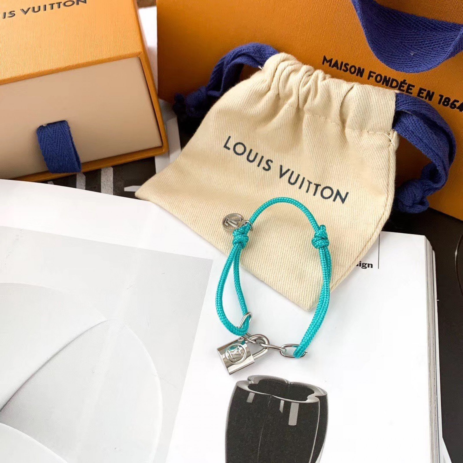 LV Bracelet 120416S