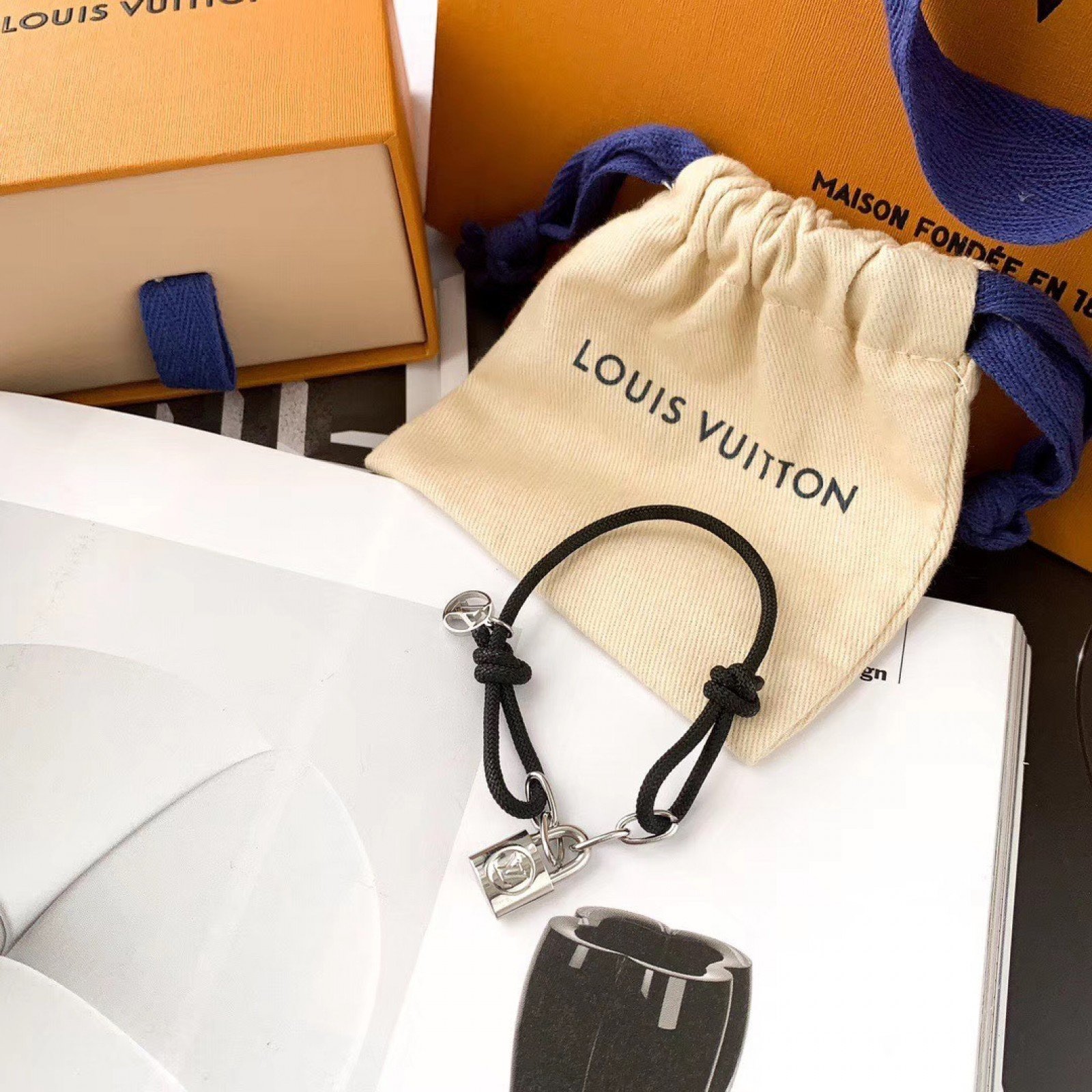 LV Bracelet 120416S