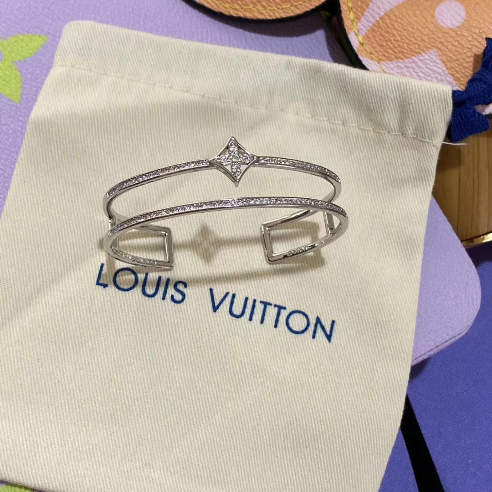 LV Bracelet 120416Z