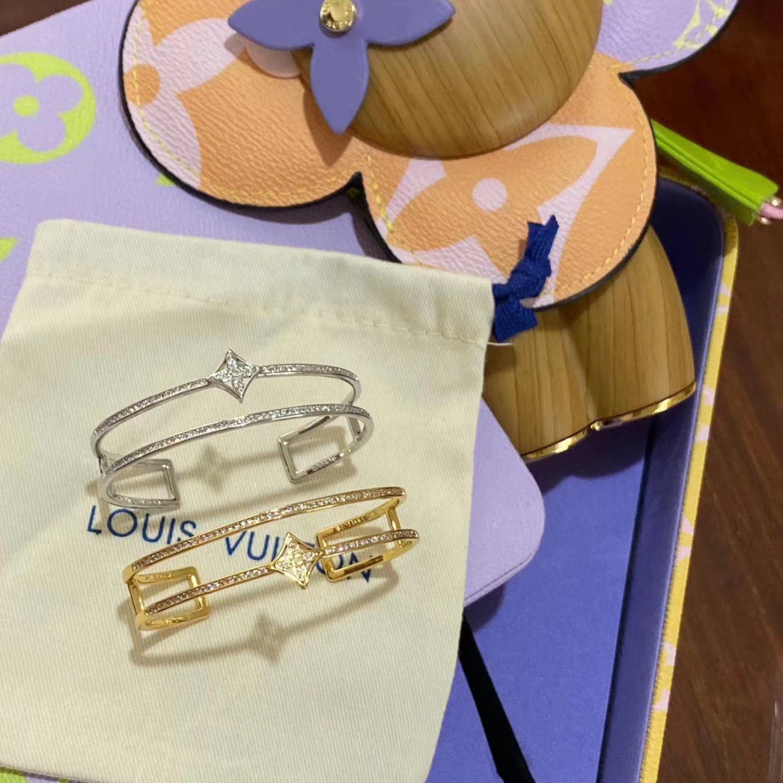 LV Bracelet 120416Z