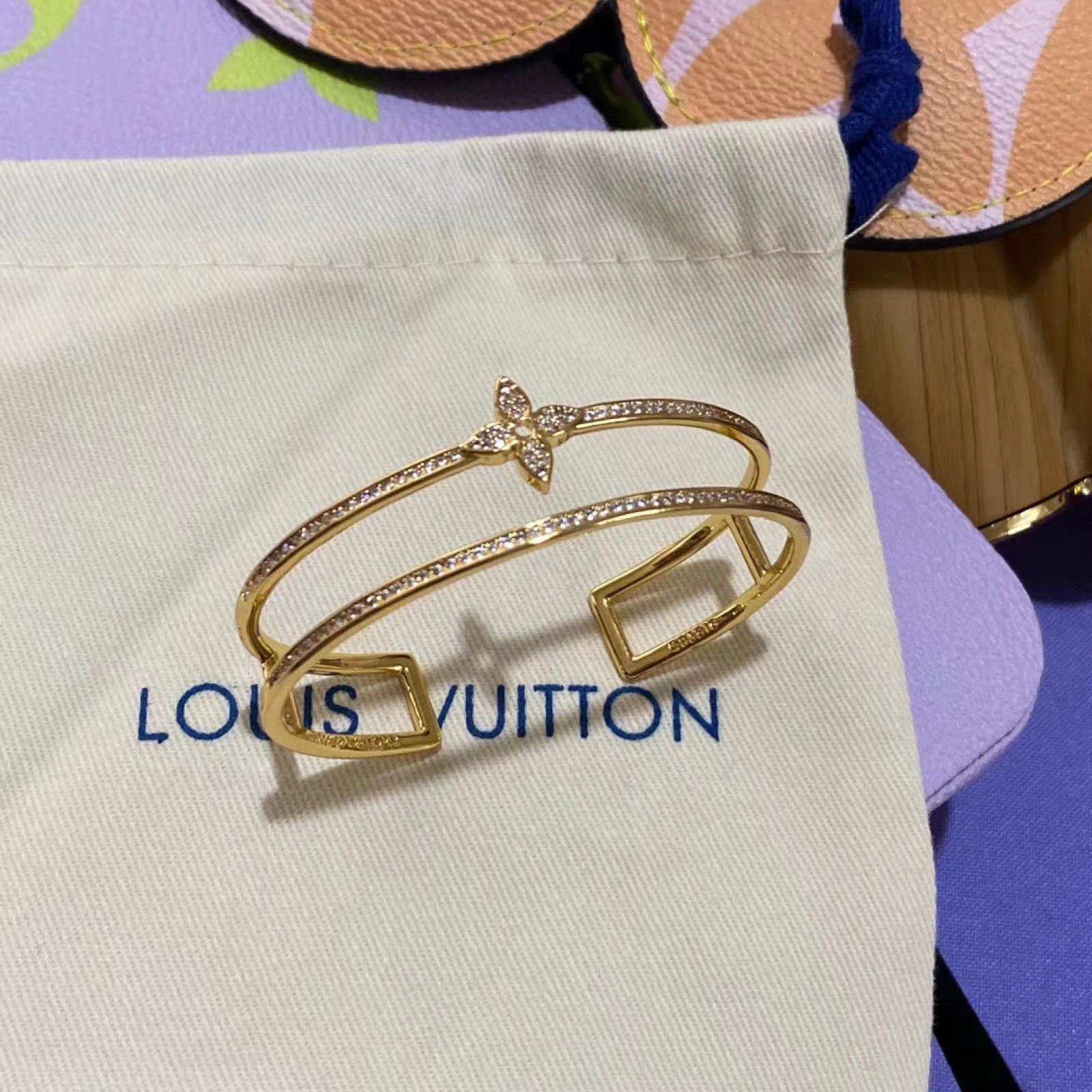 LV Bracelet 120416Z