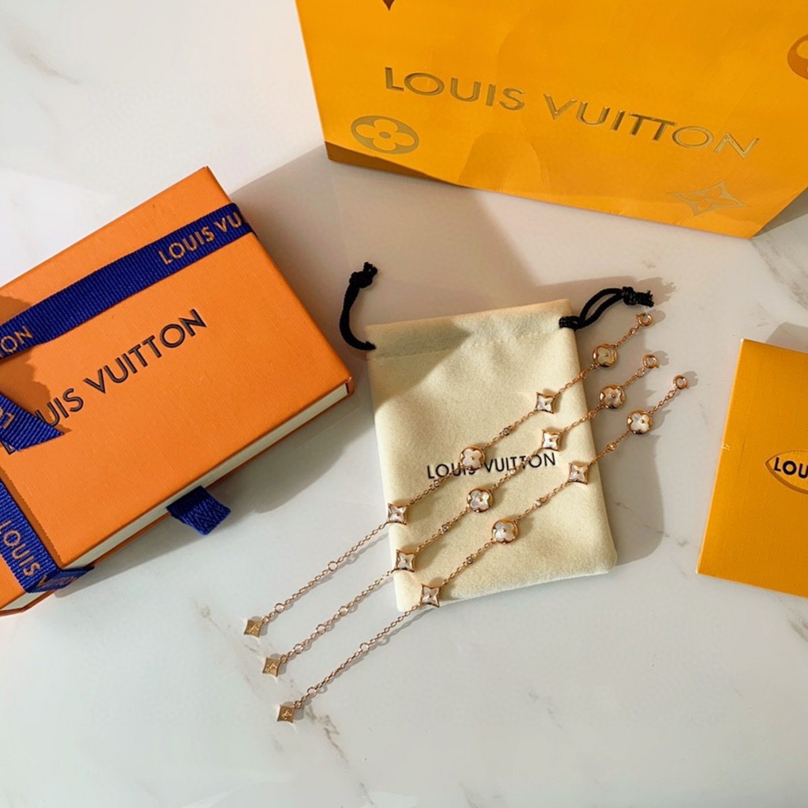 LV Bracelet 120916A