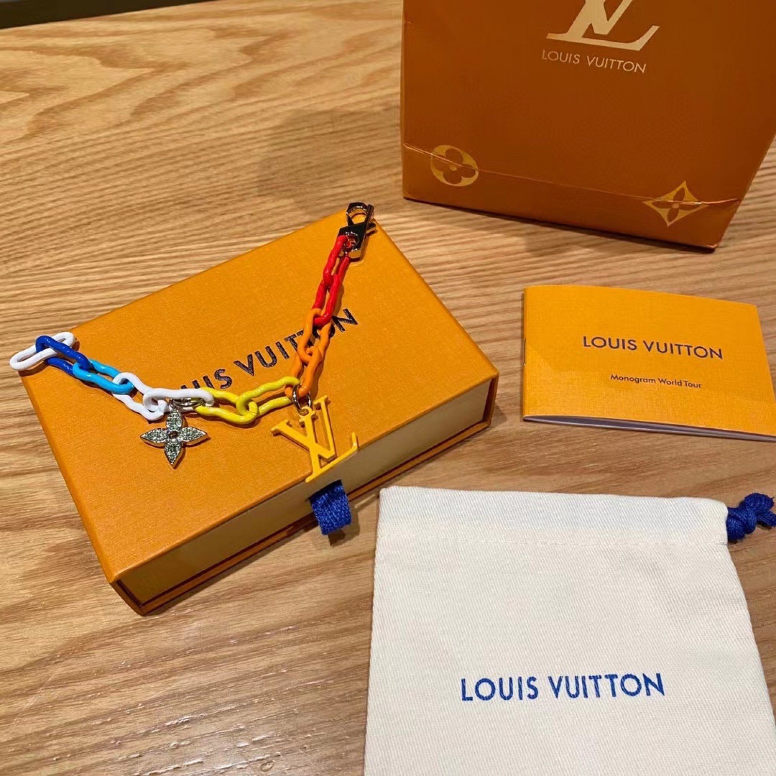 LV Bracelet 131204A