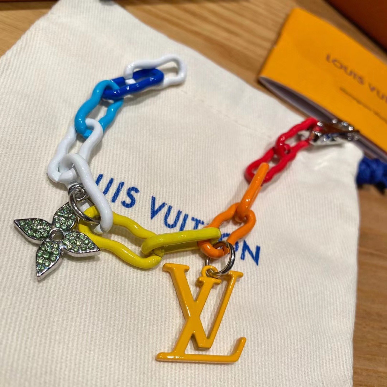 LV Bracelet 131204A