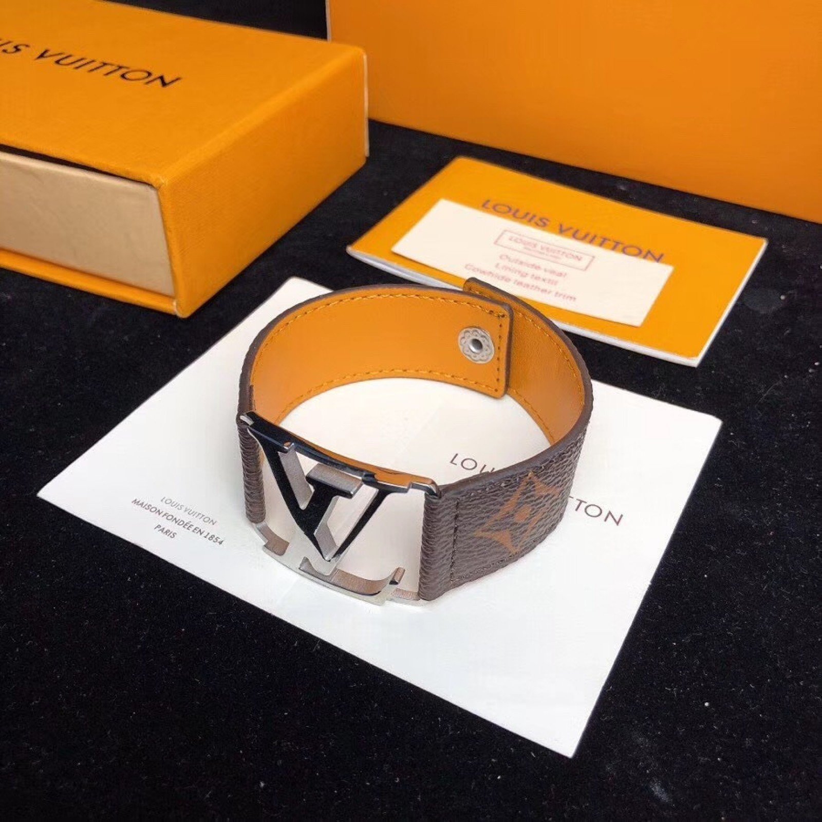 LV Bracelet 190609P