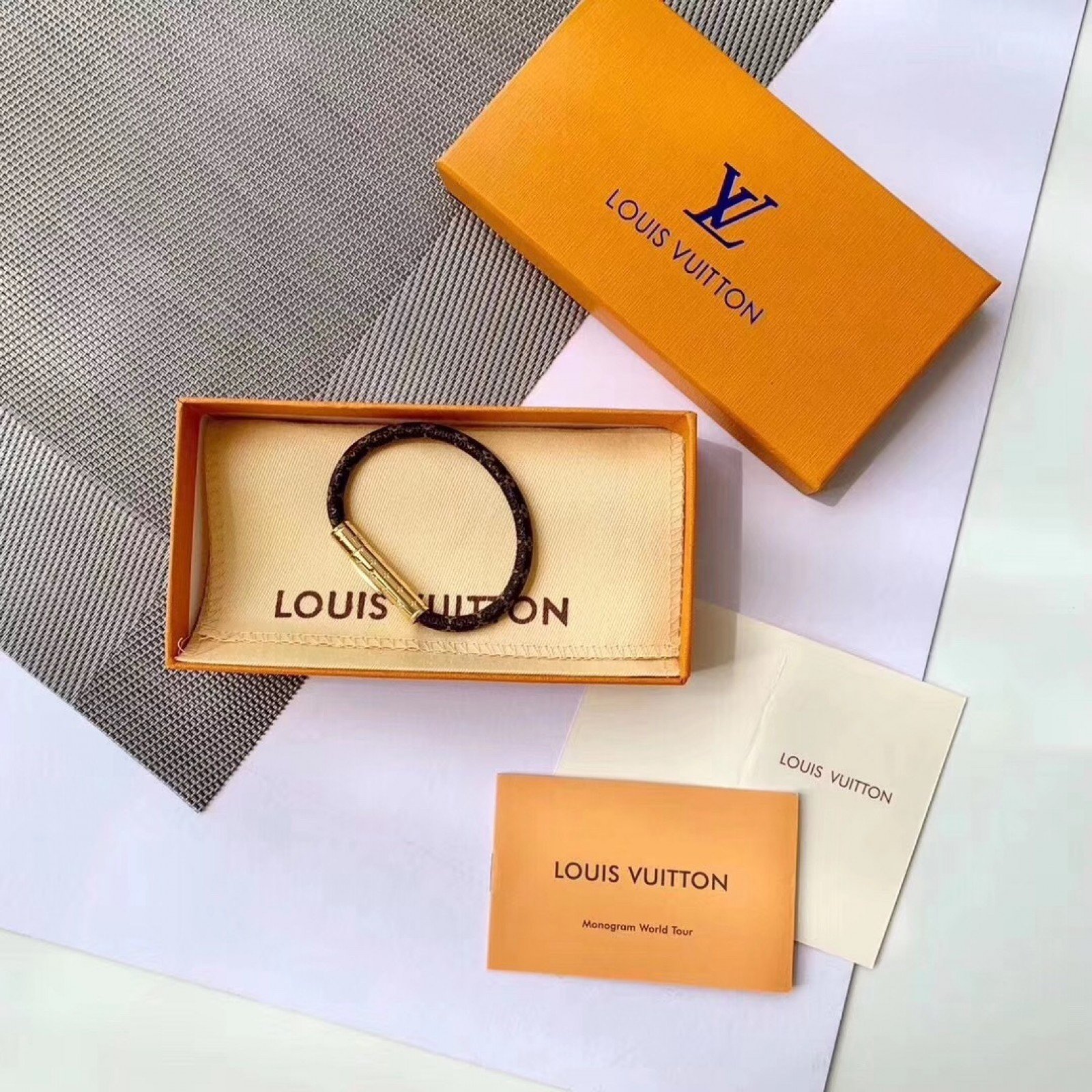 LV CONFIDENTIAL BRACELET M6334F