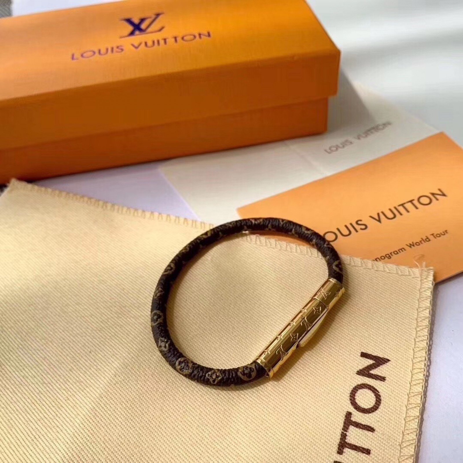 LV CONFIDENTIAL BRACELET M6334F