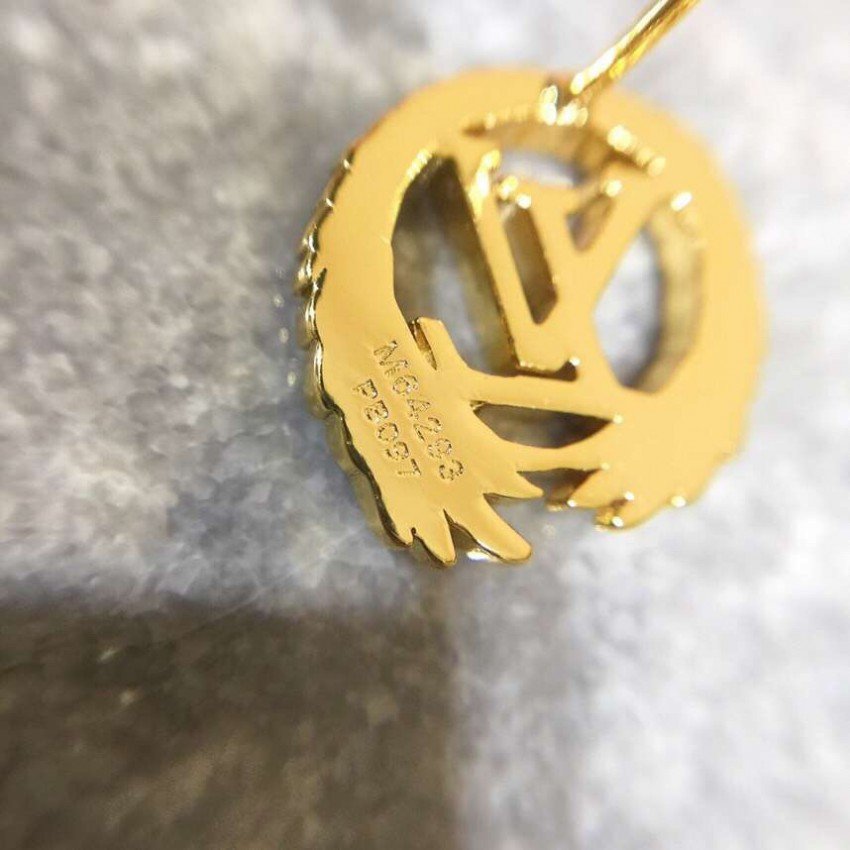 LV Earpins 90301B