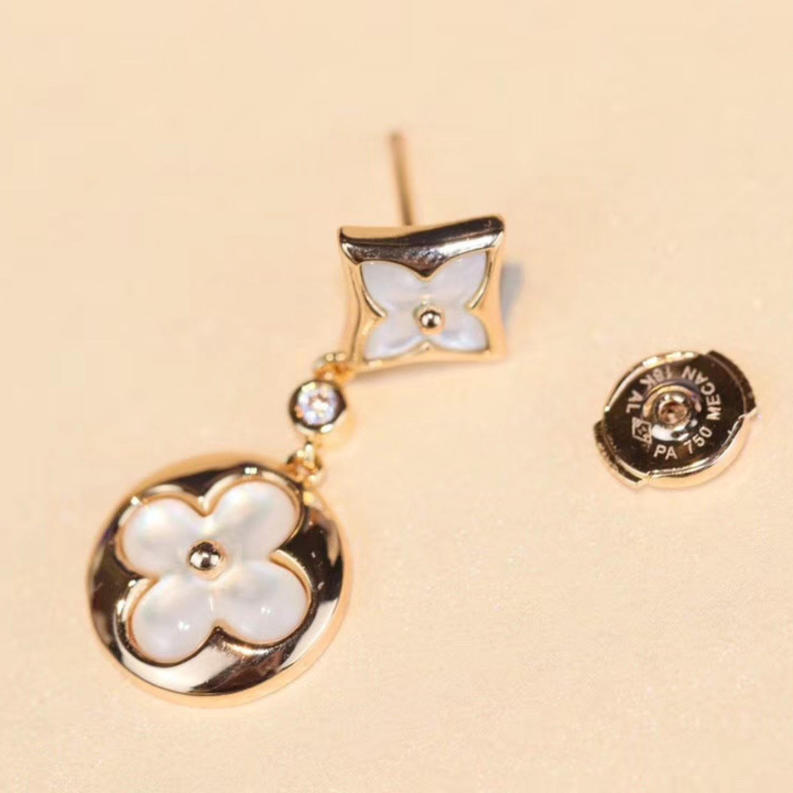 LV Earrings 111021V