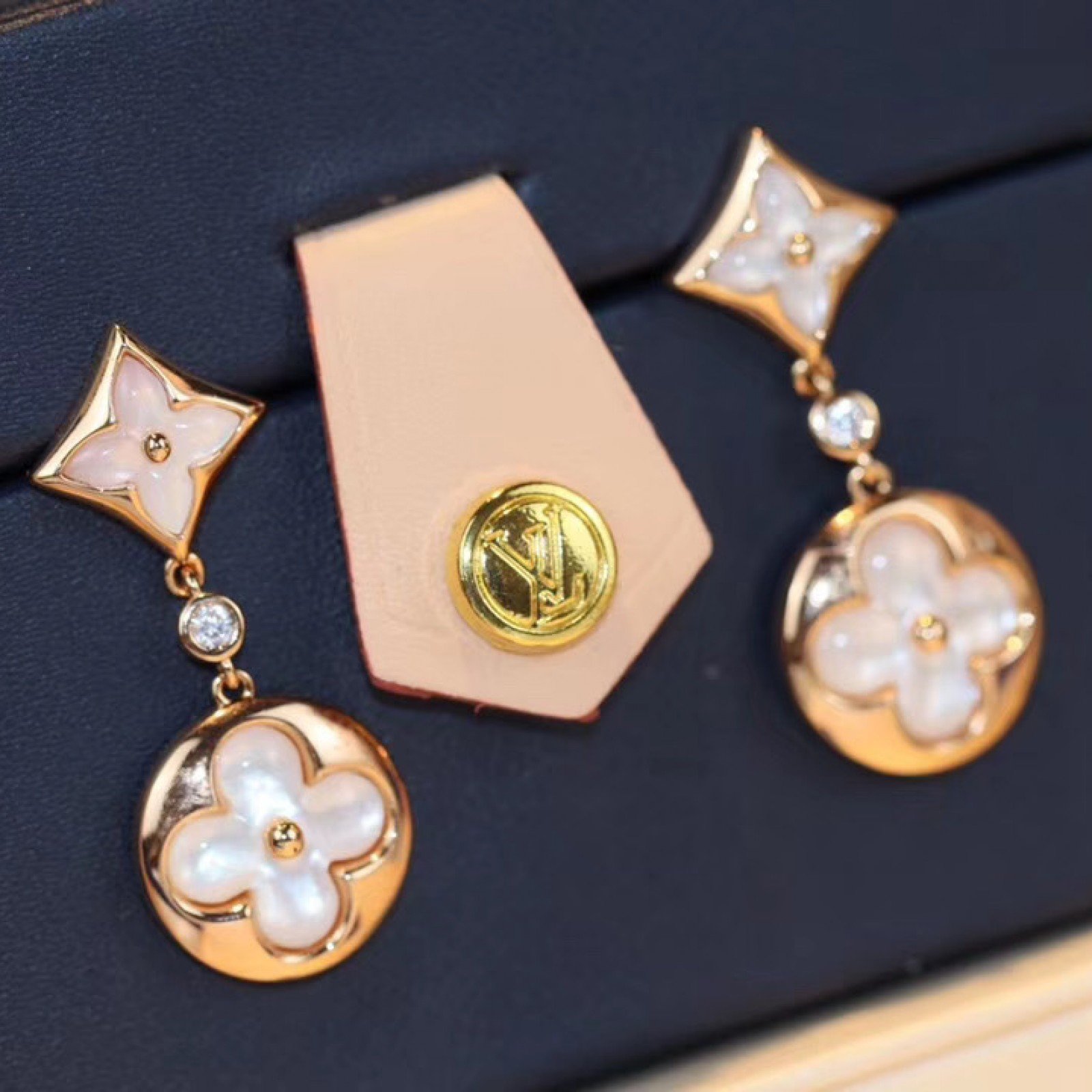 LV Earrings 111021V