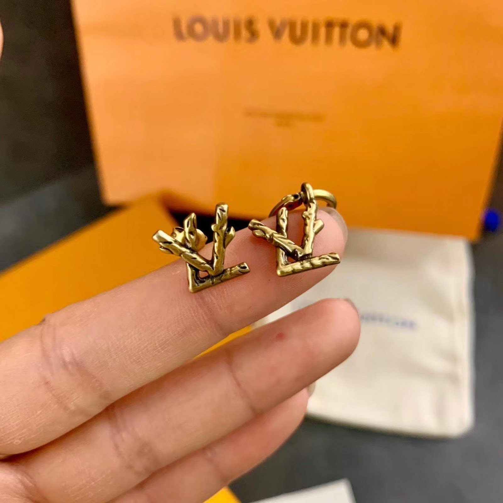 LV Earrings 120416T