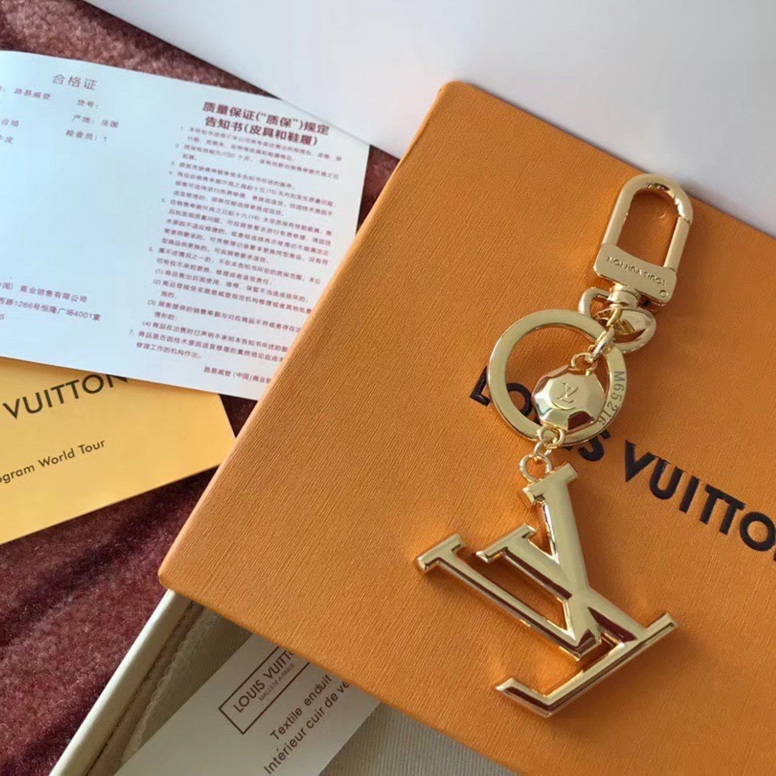 LV FACETTES BAG CHARM AND KEY HOLDER M65216