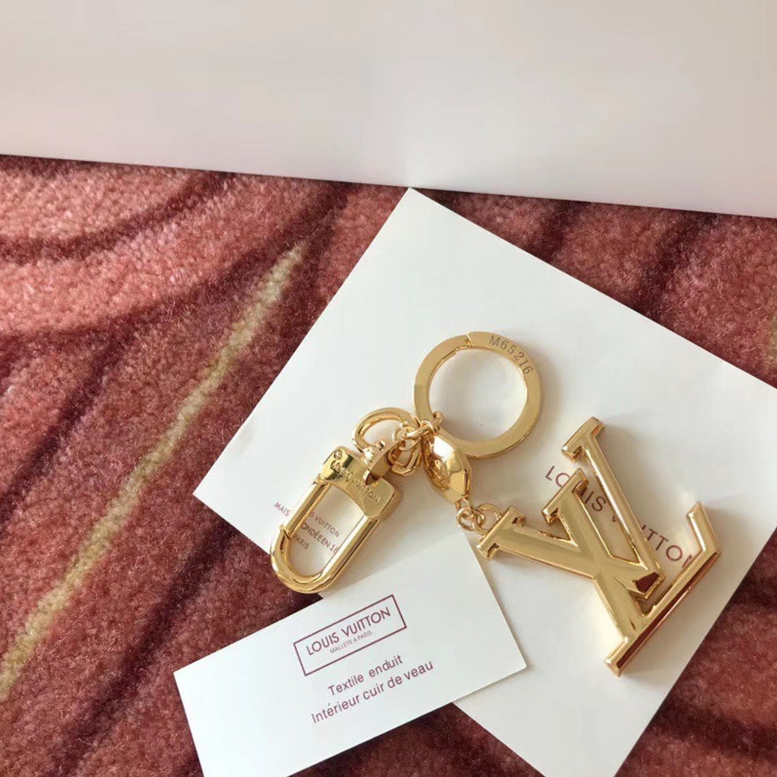 LV FACETTES BAG CHARM AND KEY HOLDER M65216