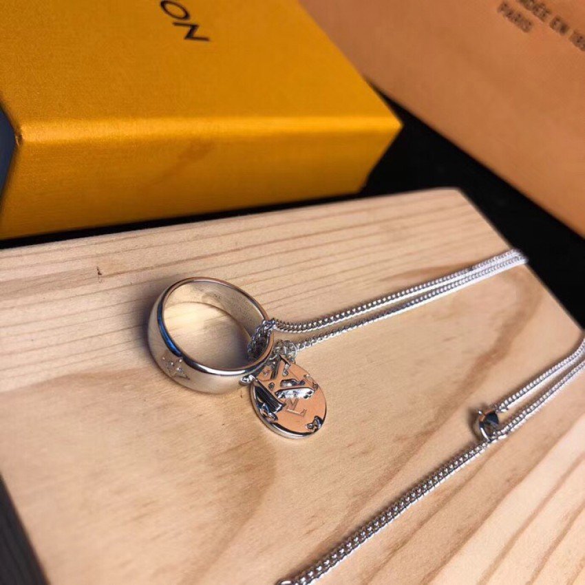LV Jewelry 81226C