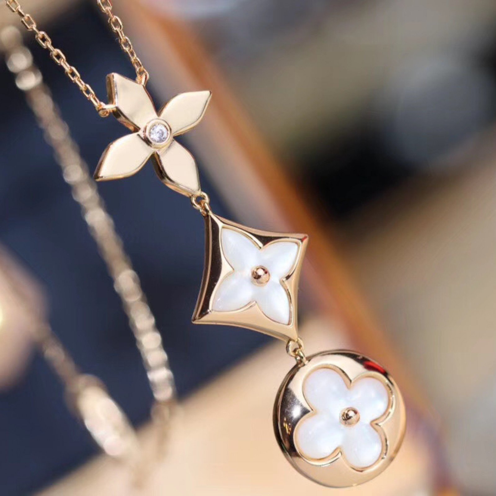 LV Necklace 111021W