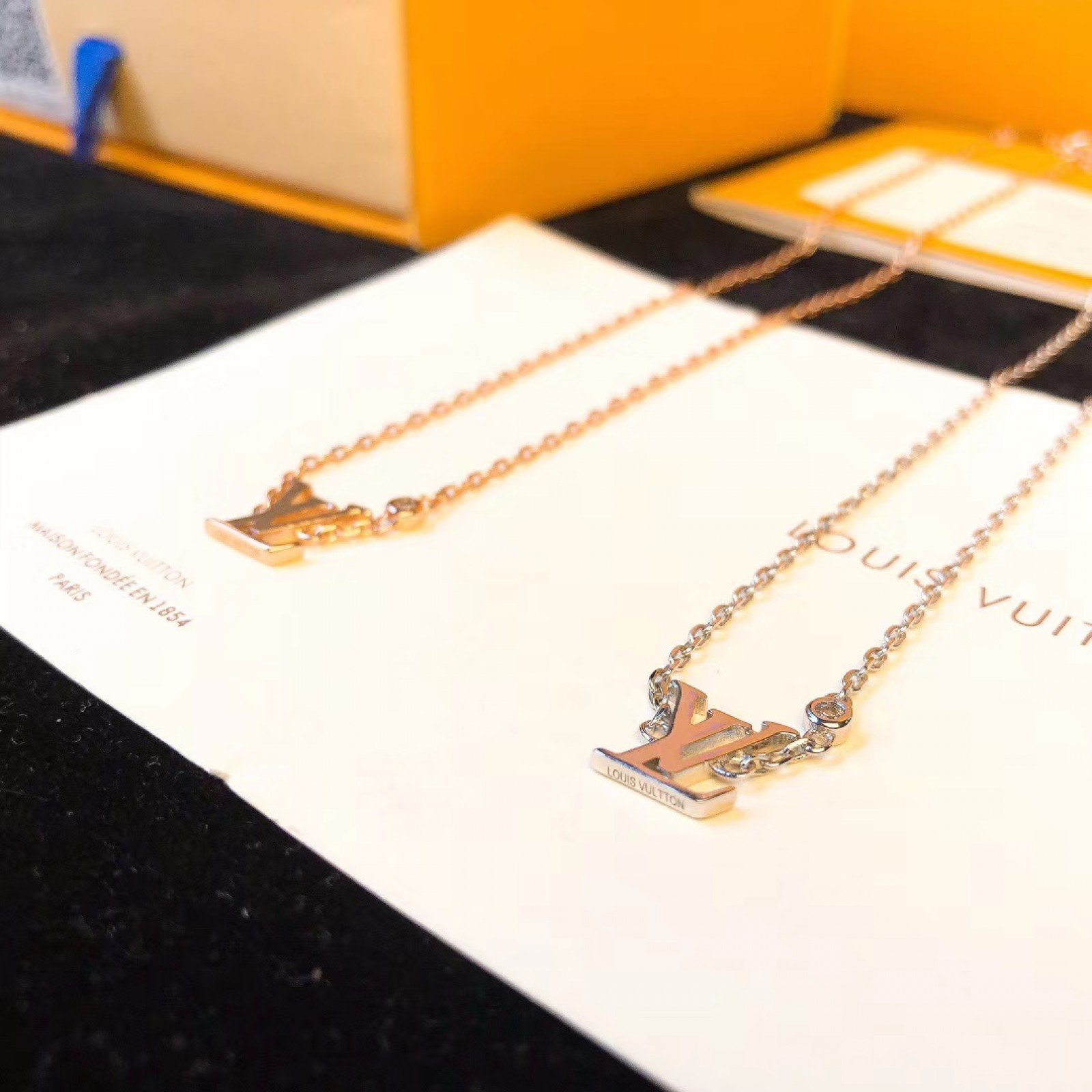 LV Necklace 111117M