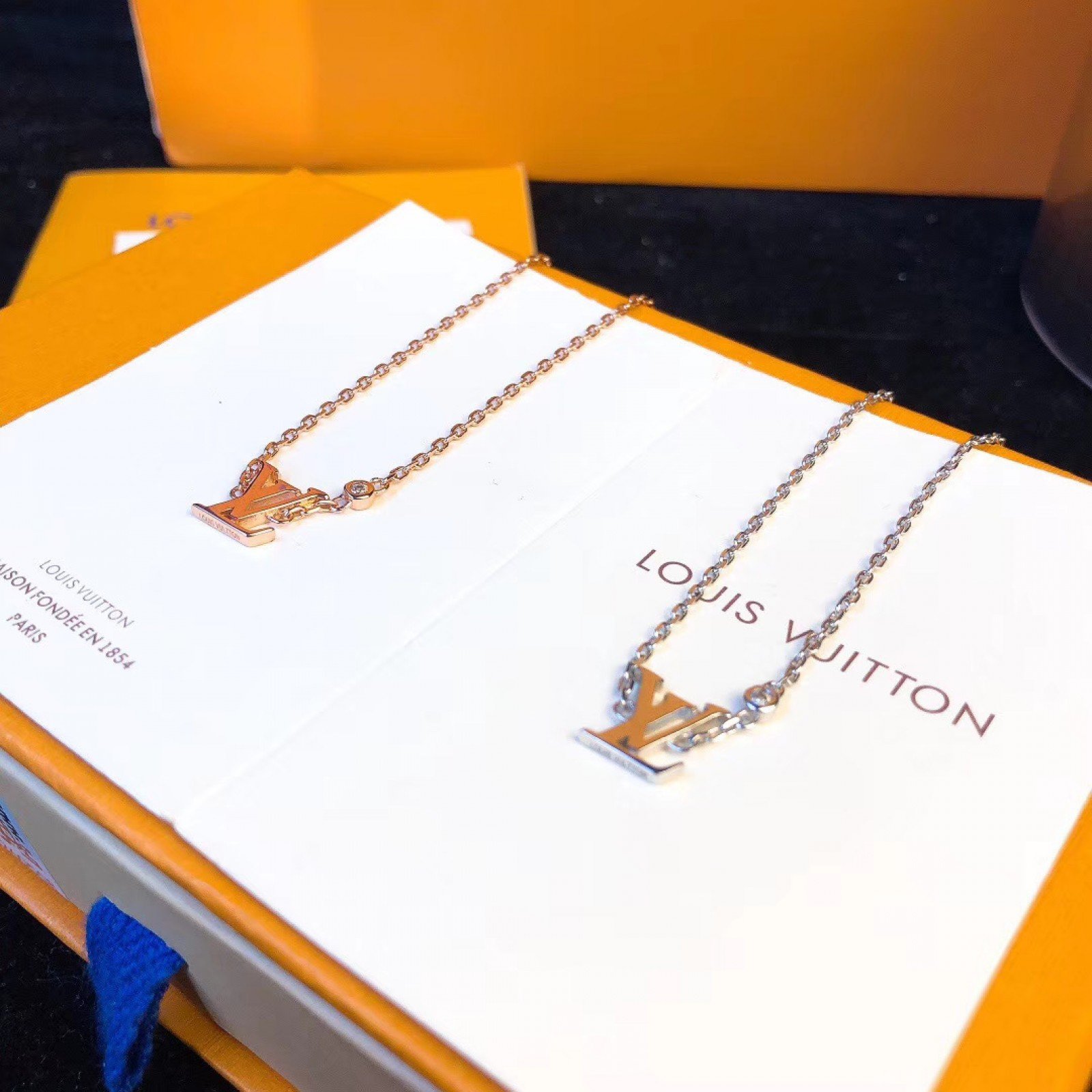 LV Necklace 111117M