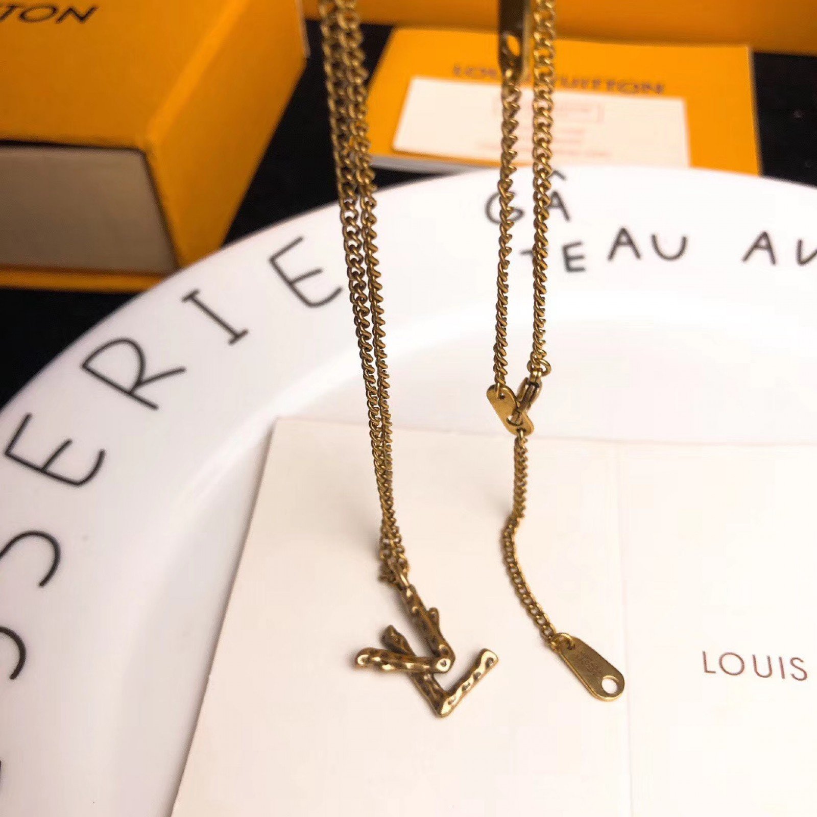 LV Necklace 111117P