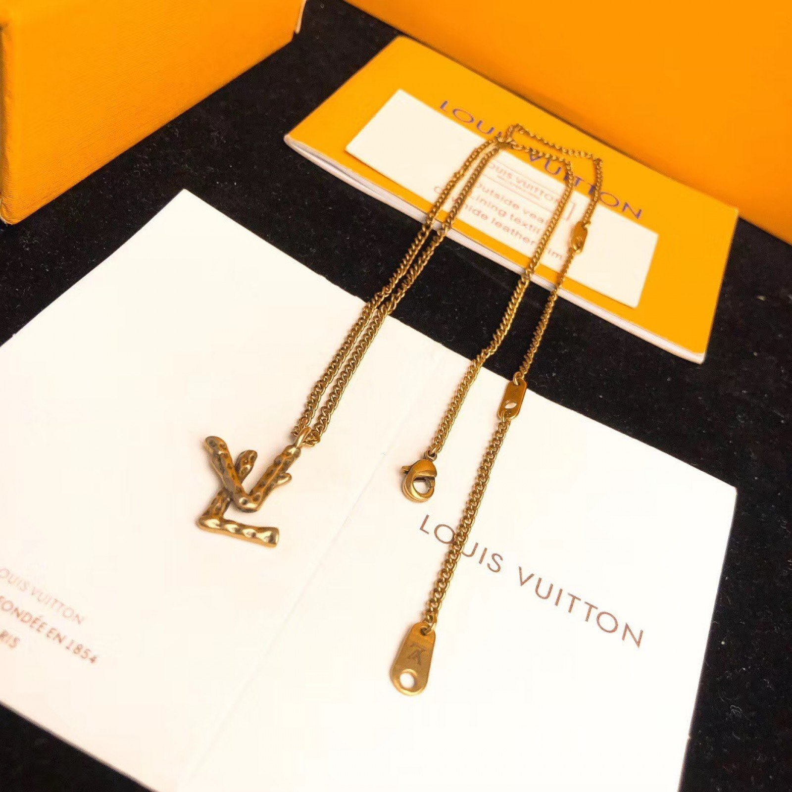 LV Necklace 111117P