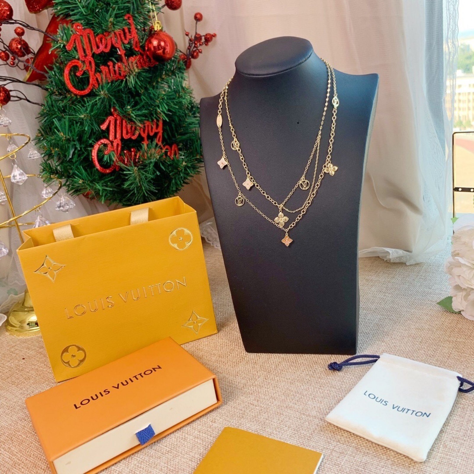 LV Necklace 111210E