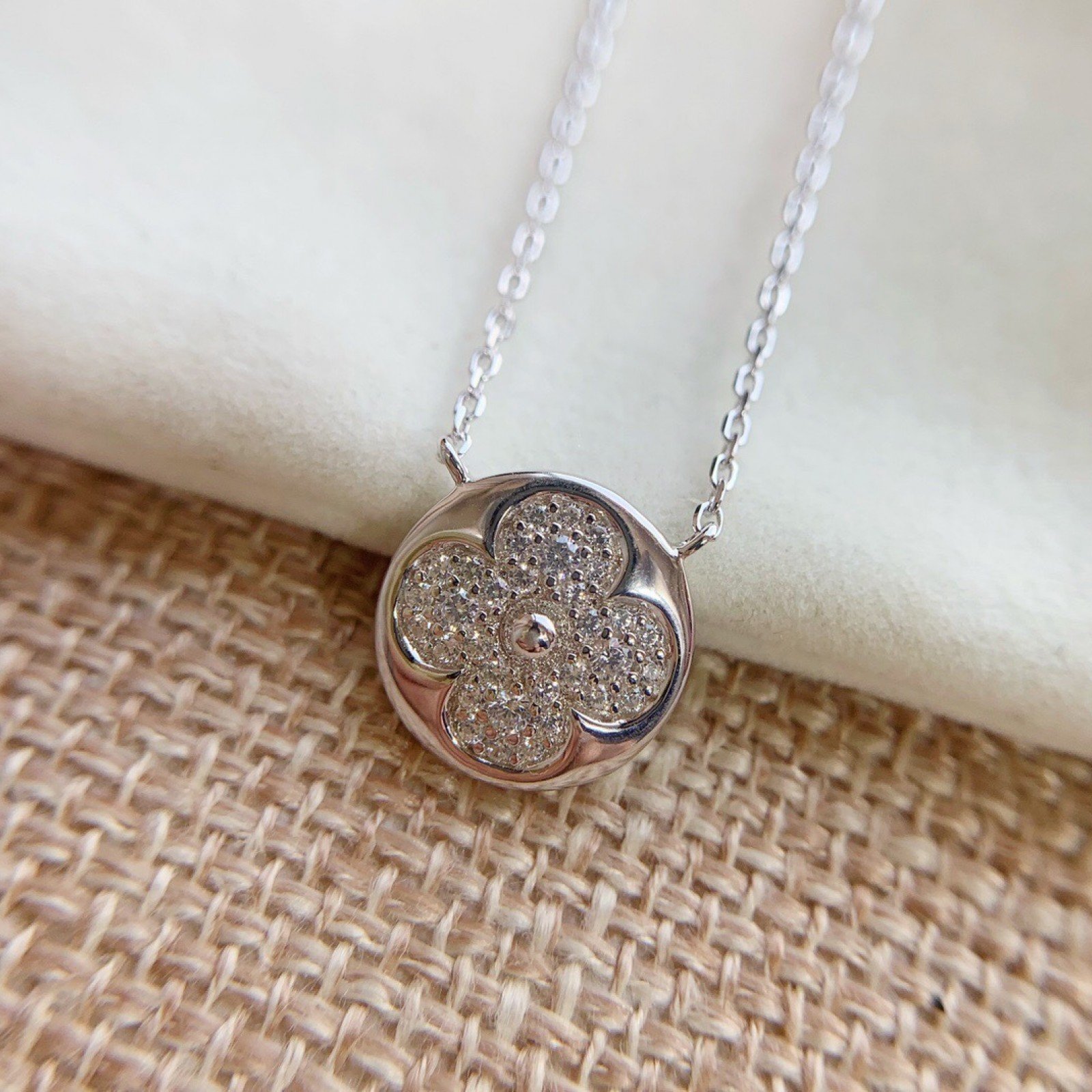 LV Necklace 111210H