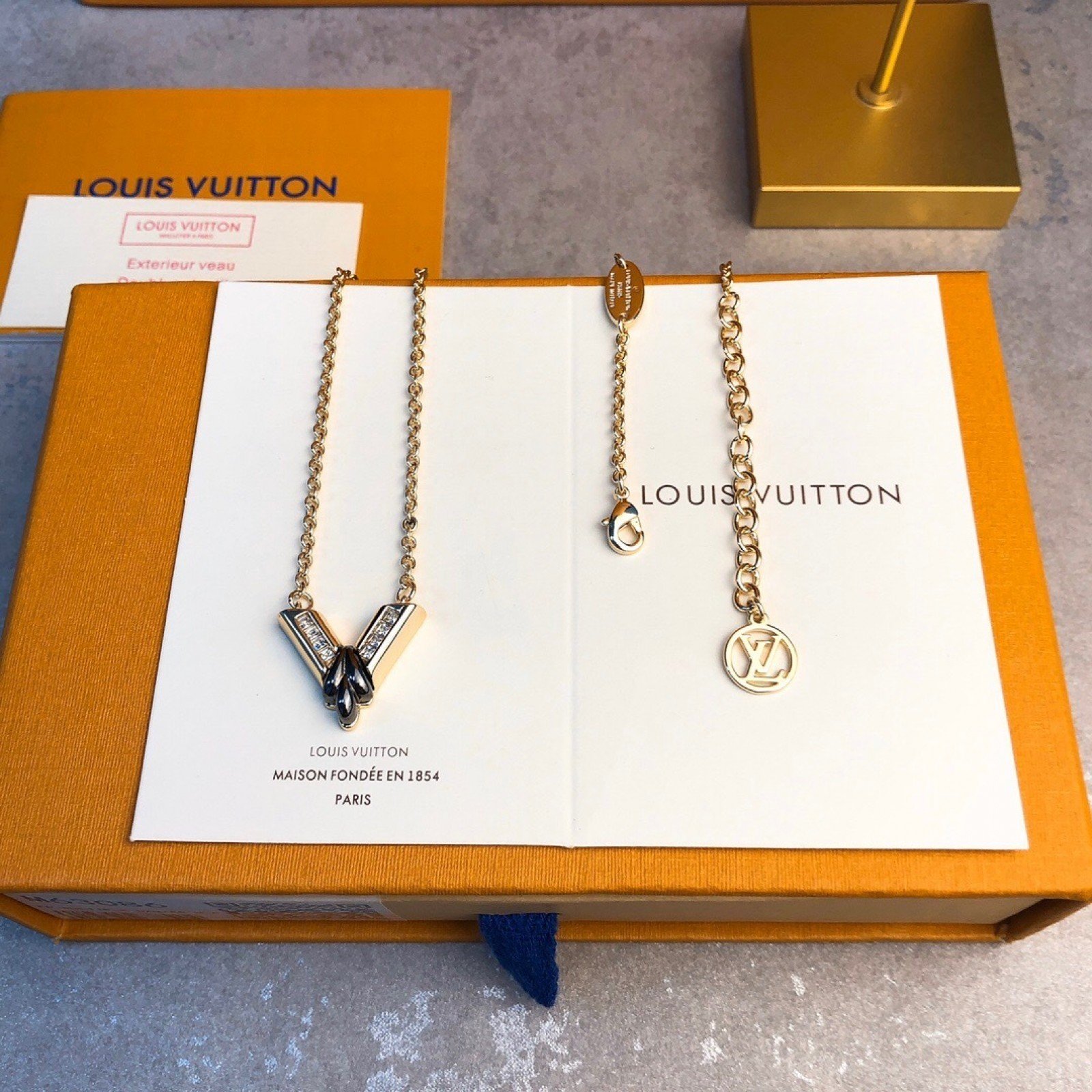 LV Necklace 111227B