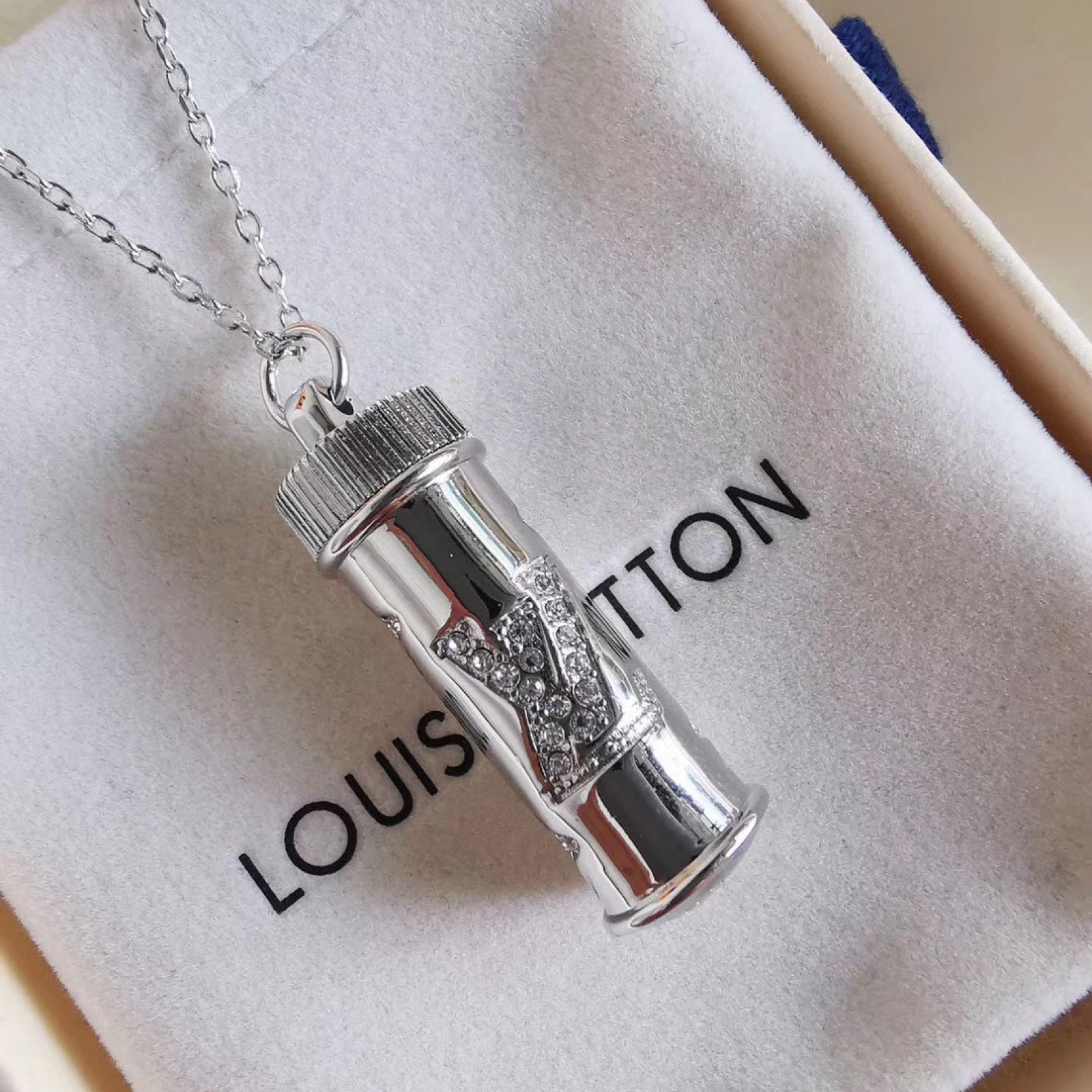 LV Necklace 120416N