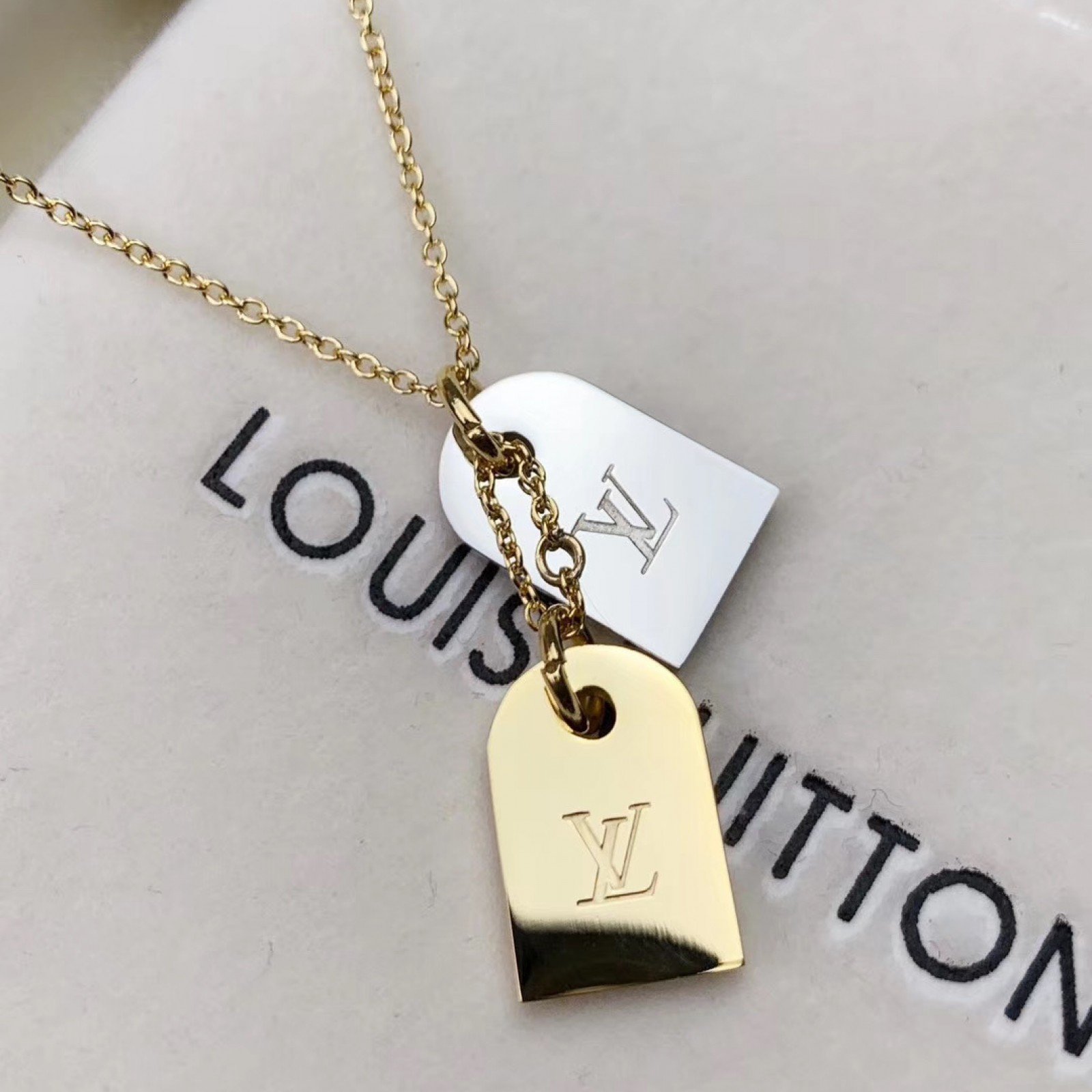 LV Necklace 120416P