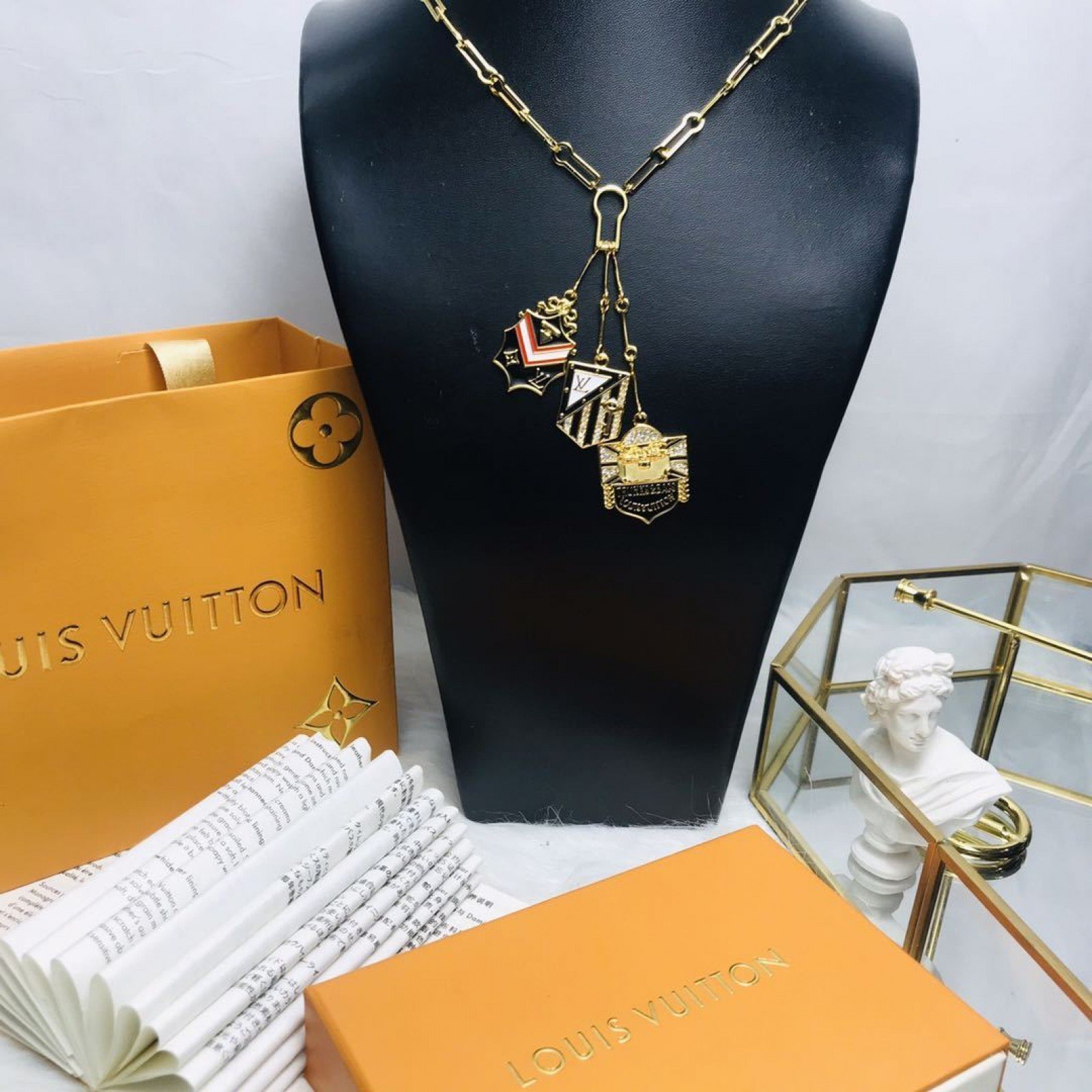 LV Necklace 120915A