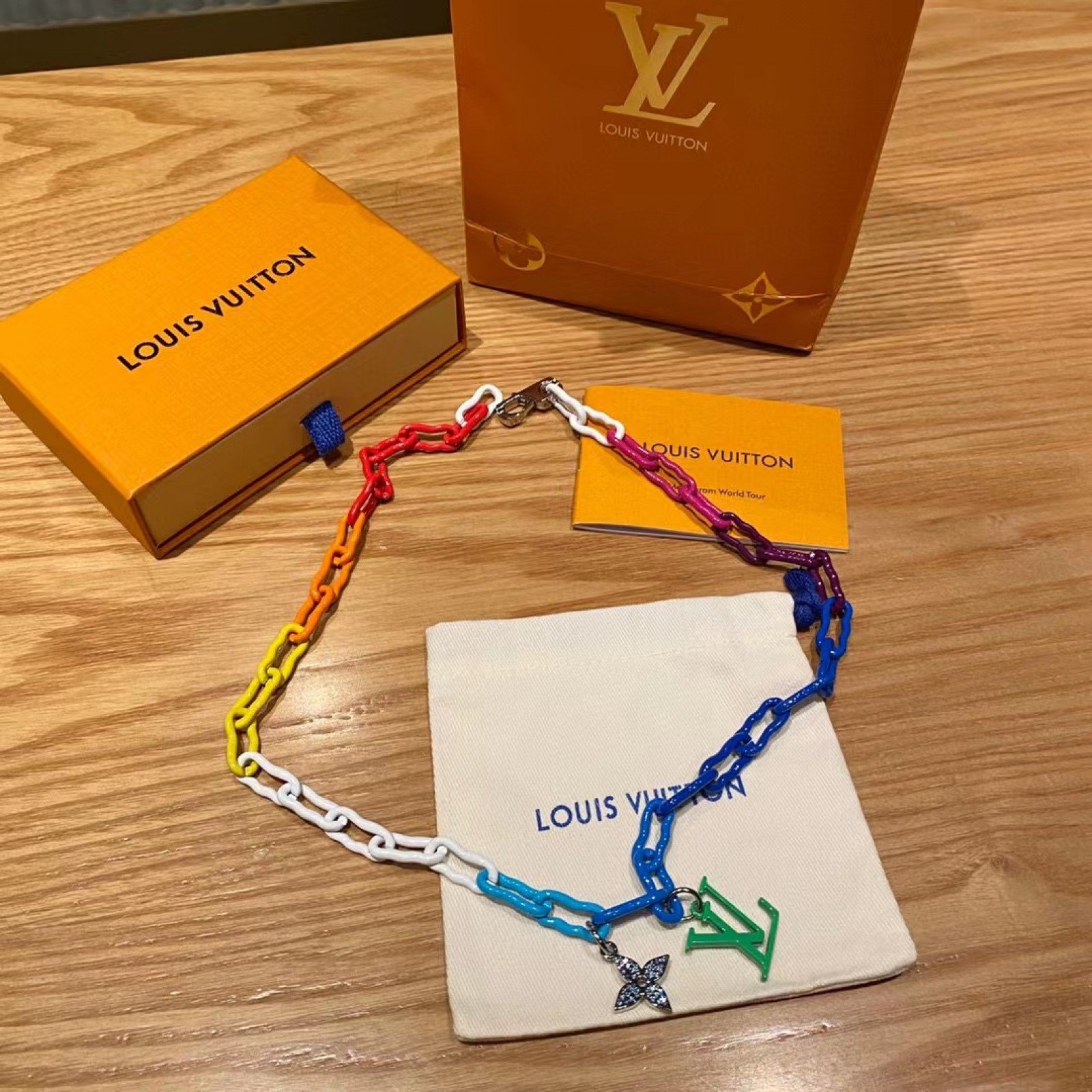 LV Necklace 131204B