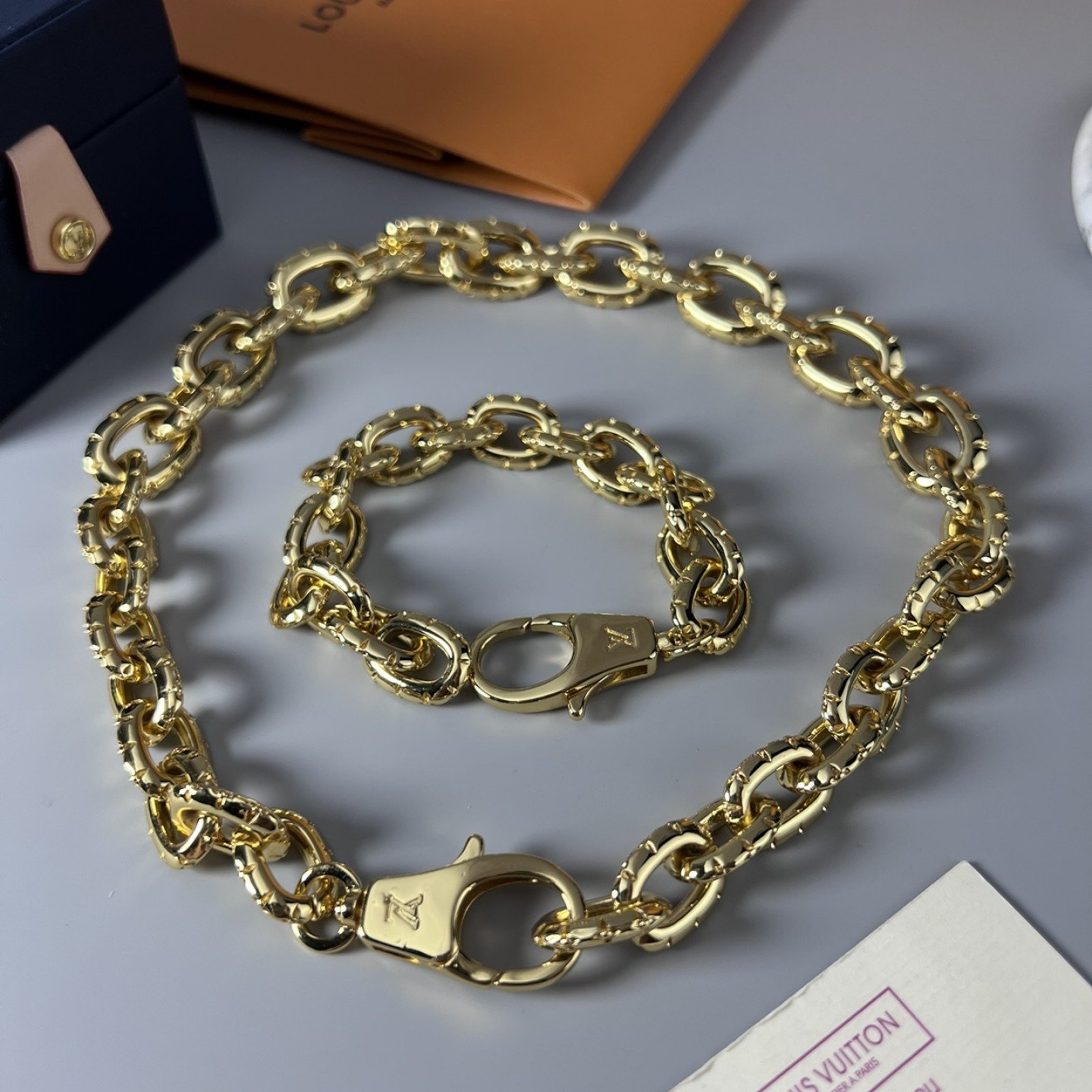 LV Necklace 231026N