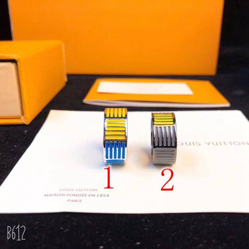 LV Ring 110806C