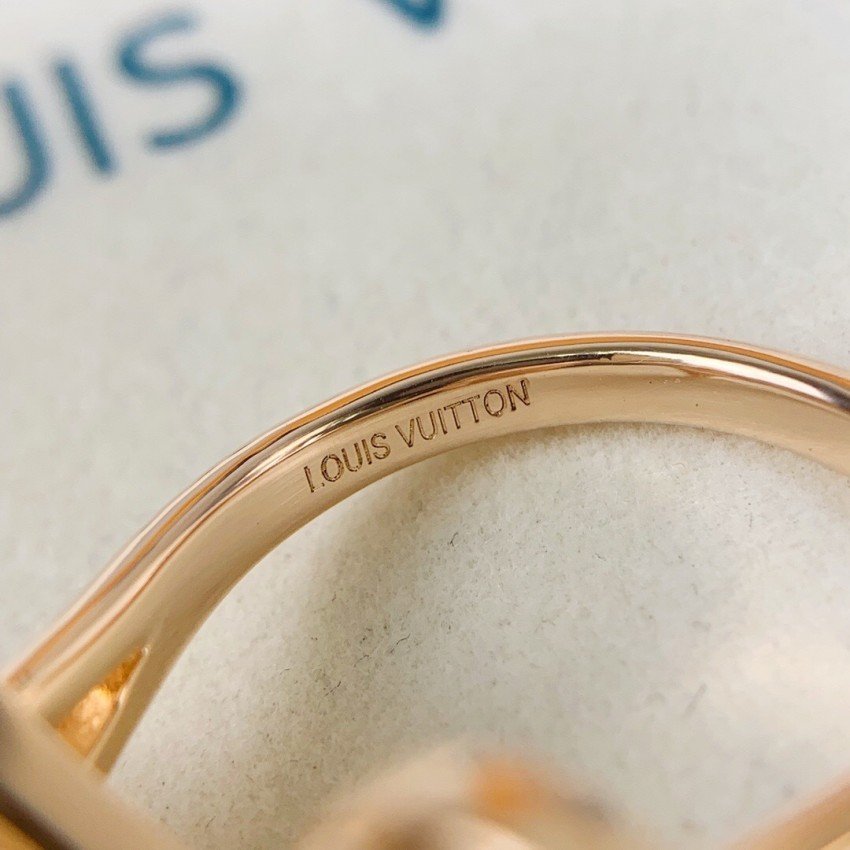 LV Ring 111210K
