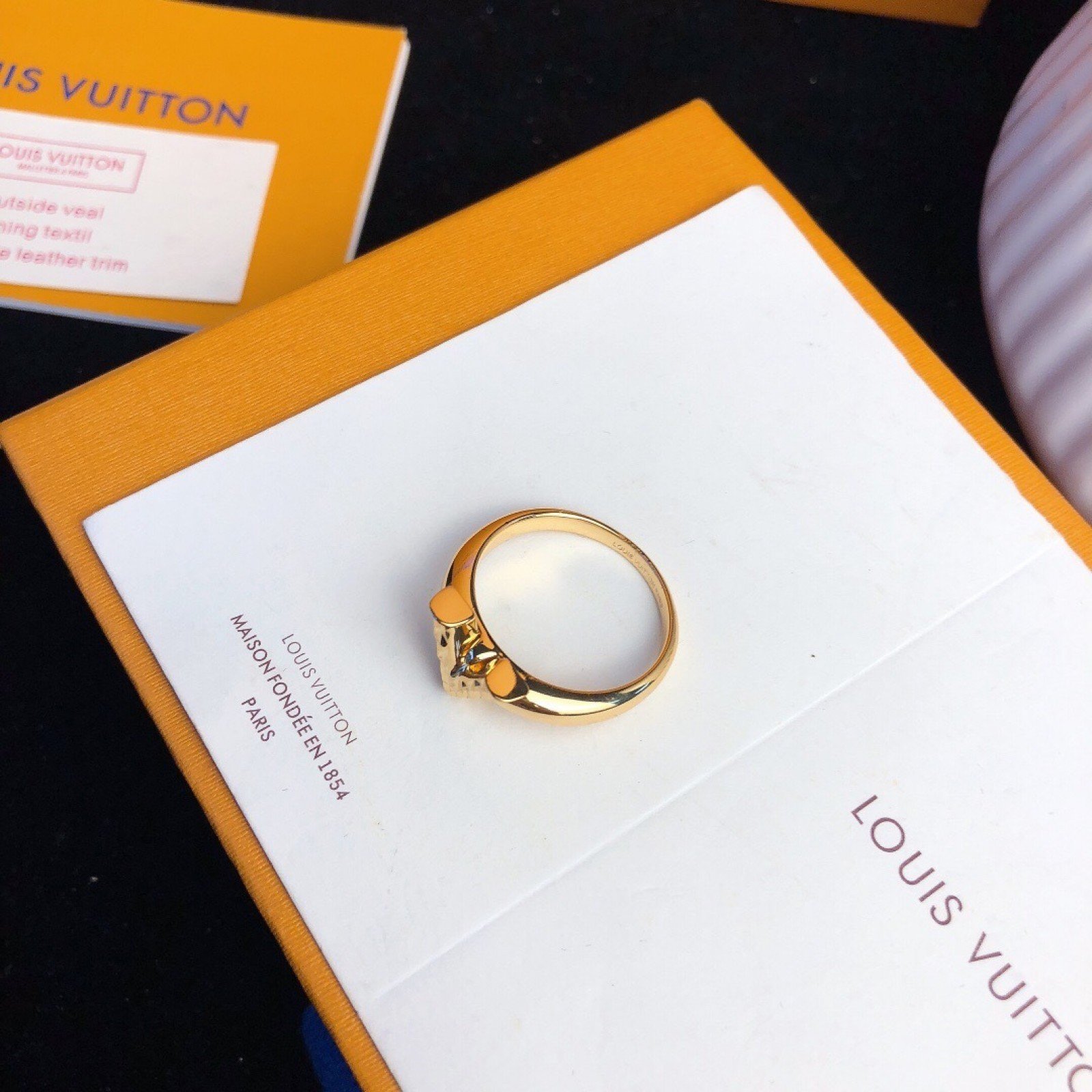 LV Ring 120322R