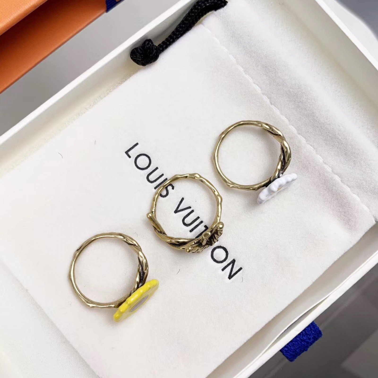 LV Ring 120416H