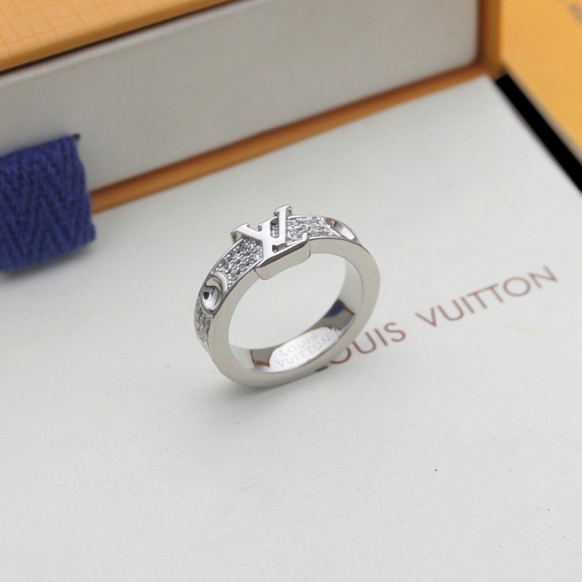 LV Ring 130527C