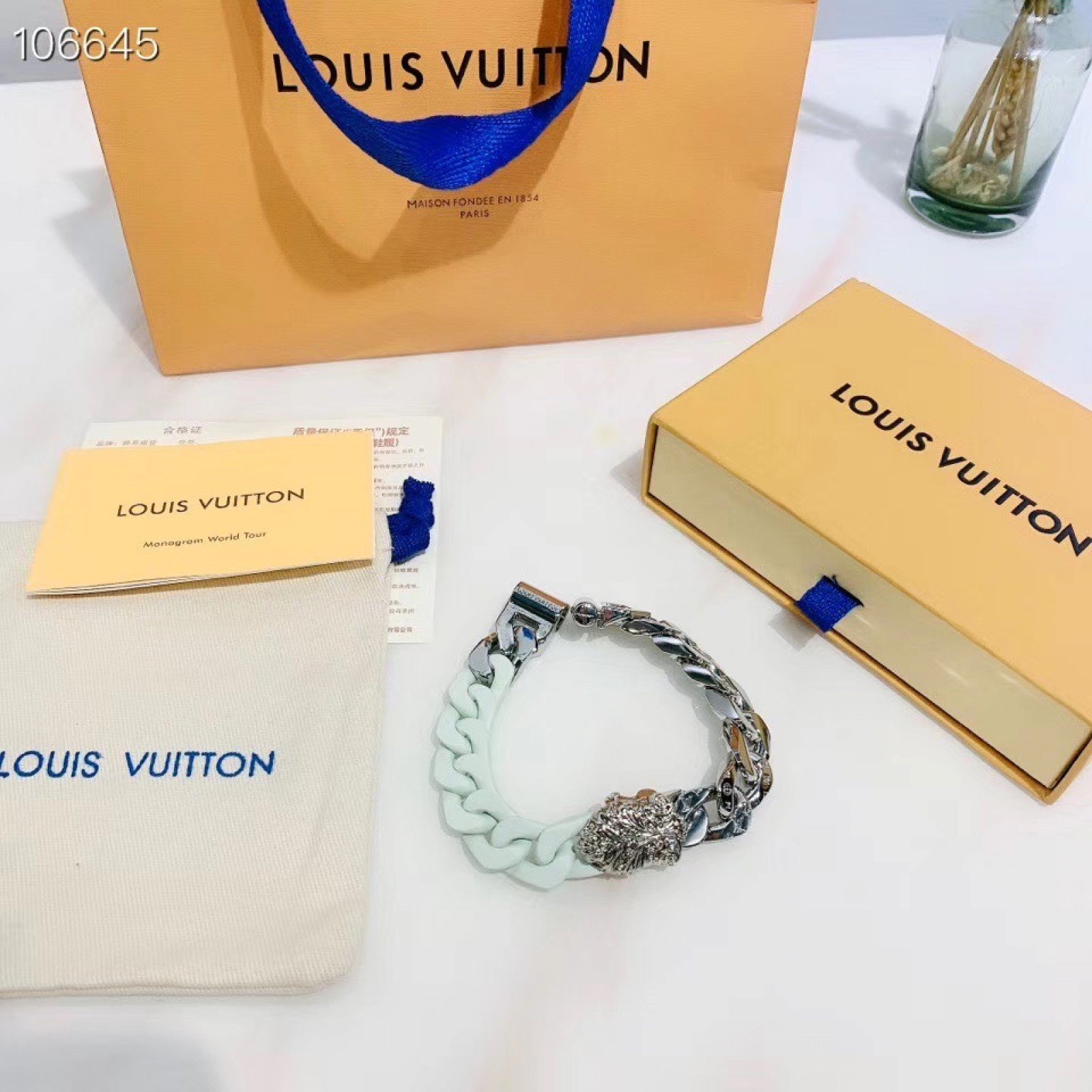 LV SCULPTURE BRACELET MP2630