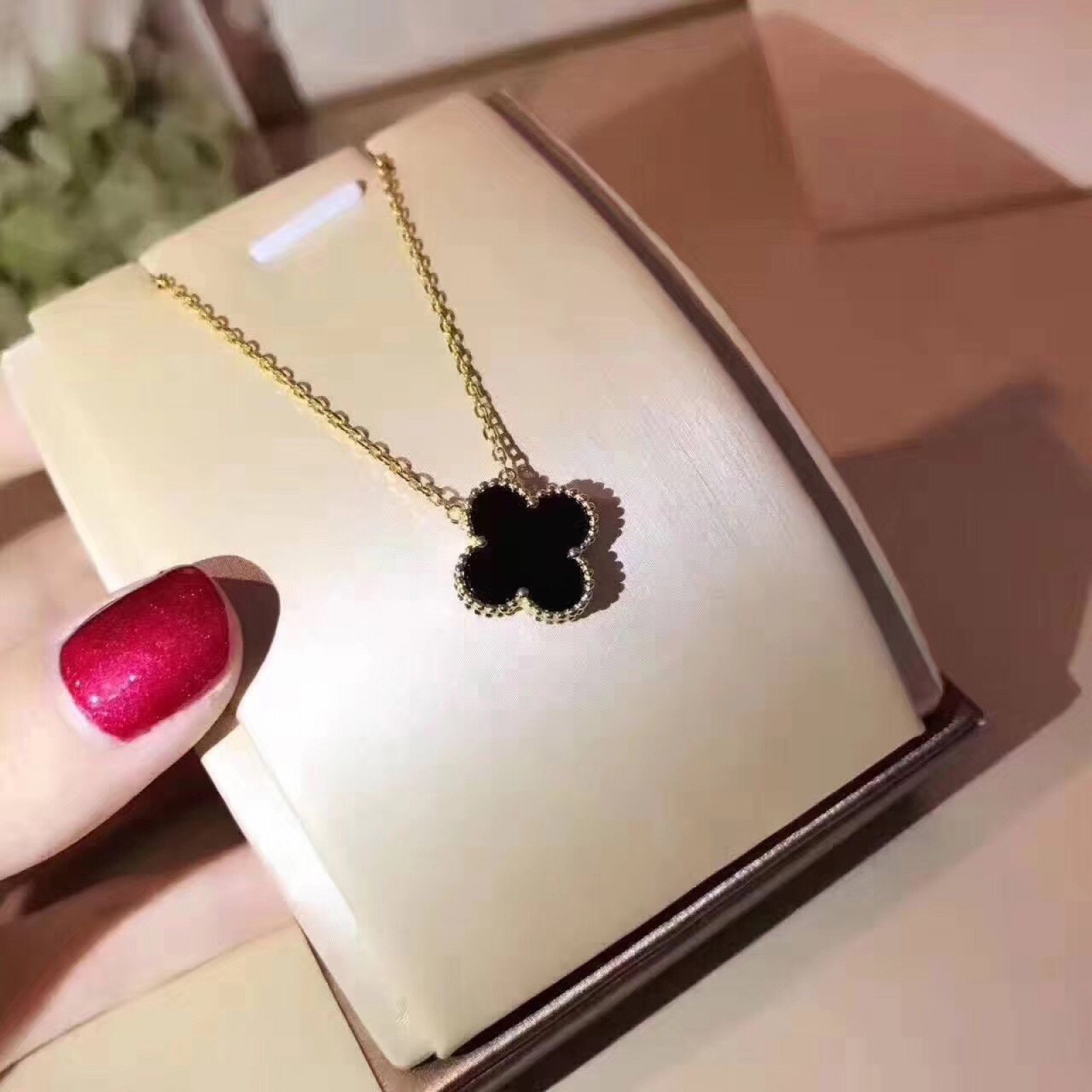 Van Cleef & Arpels Jewelry 71211D