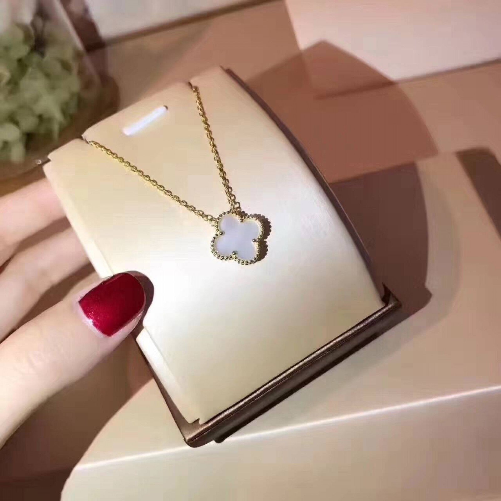 Van Cleef & Arpels Jewelry 71211D