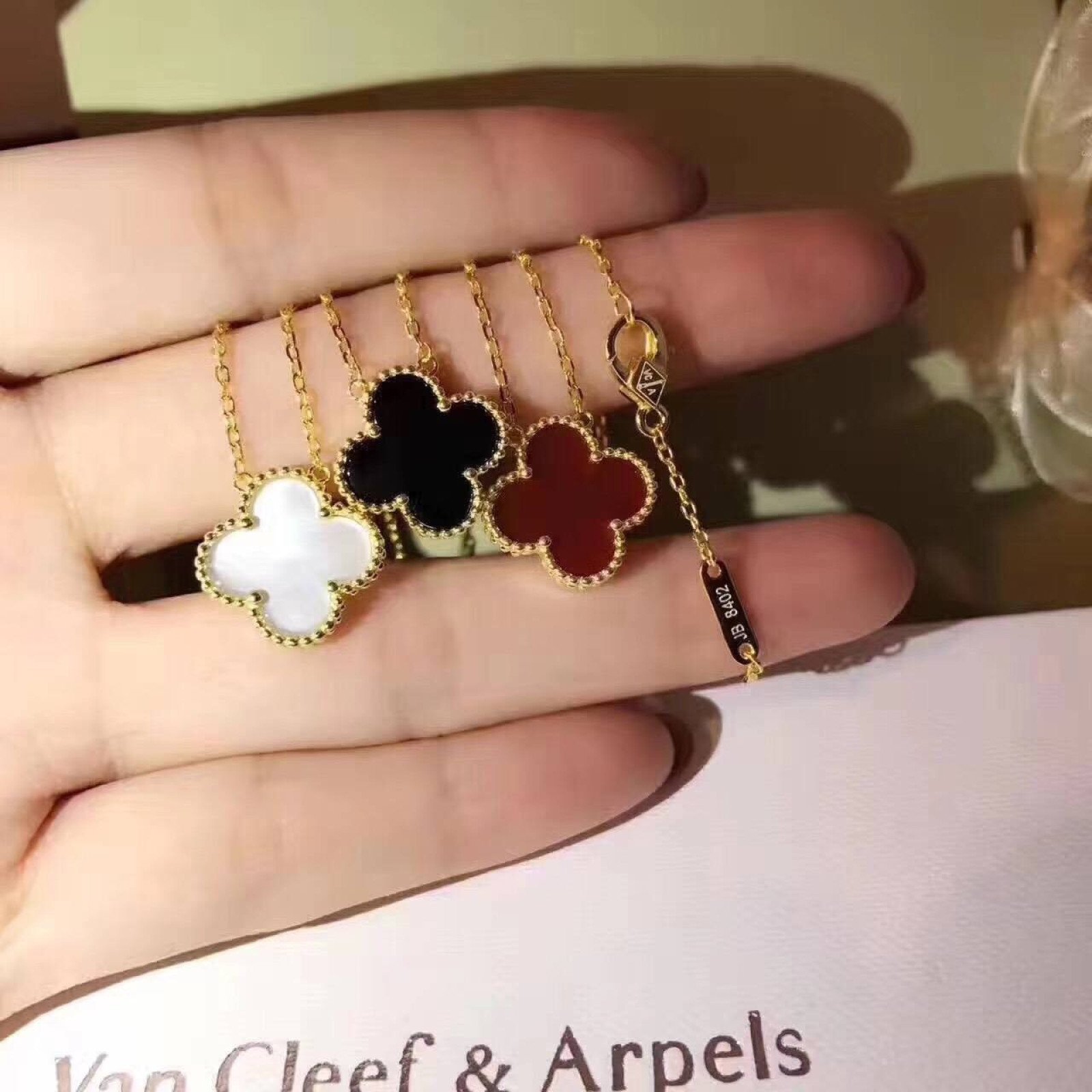 Van Cleef & Arpels Jewelry 71211D