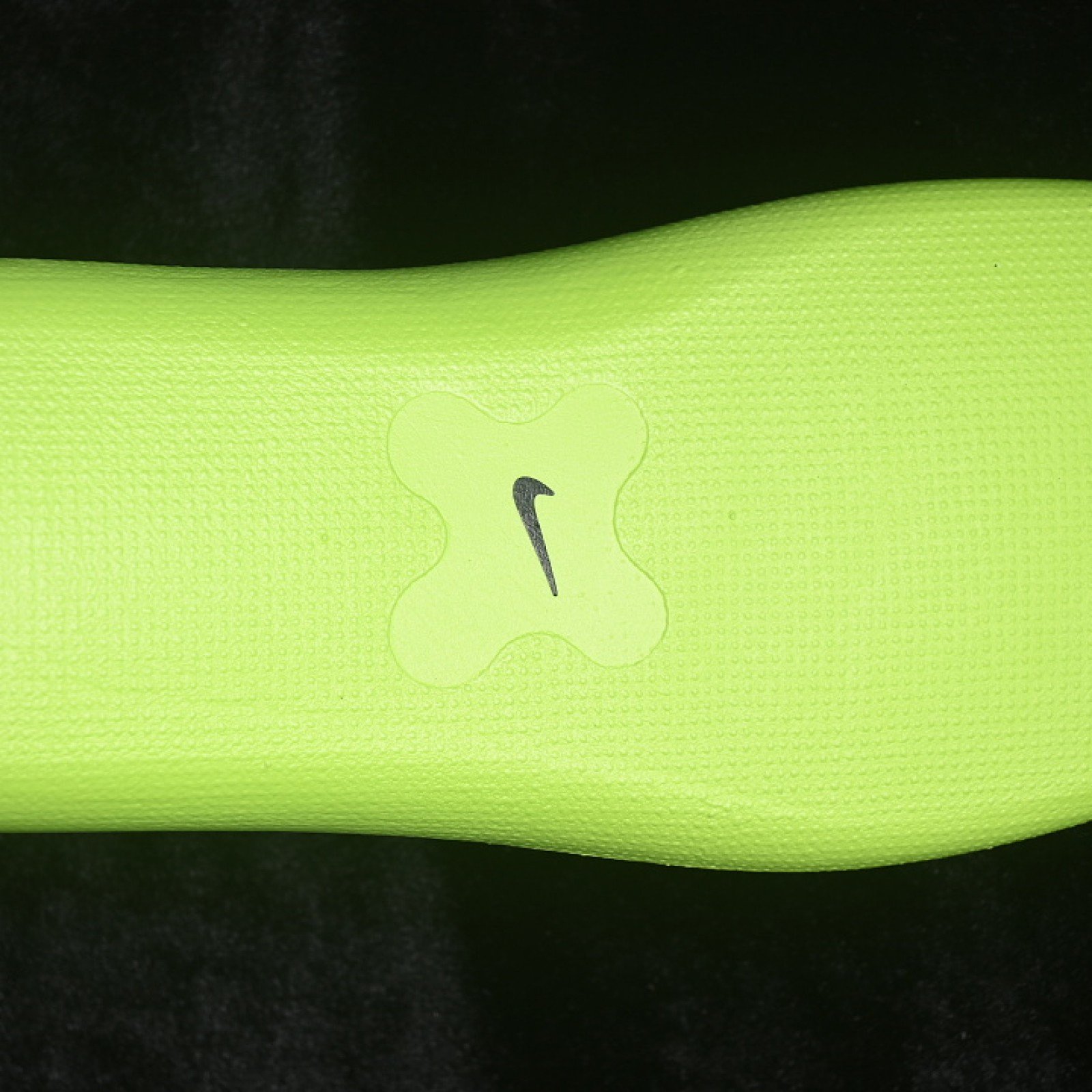 IQ7634 001 AIR LIQUID MAX BLACK/GREEN APPLE/VOLT/RADIANT GREEN WOMAN:36 39 MAN:40 46