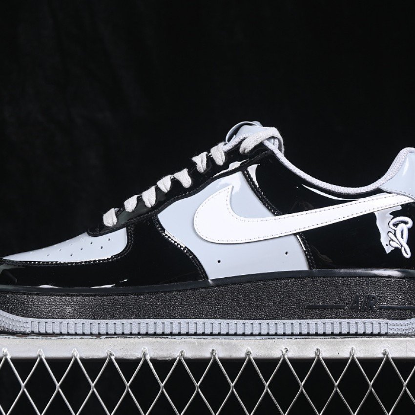 IO9974 010 AIR FORCE 1 LOW BLACK/LIGHT SMOKE GREY/WHITE MAN:40 48.5