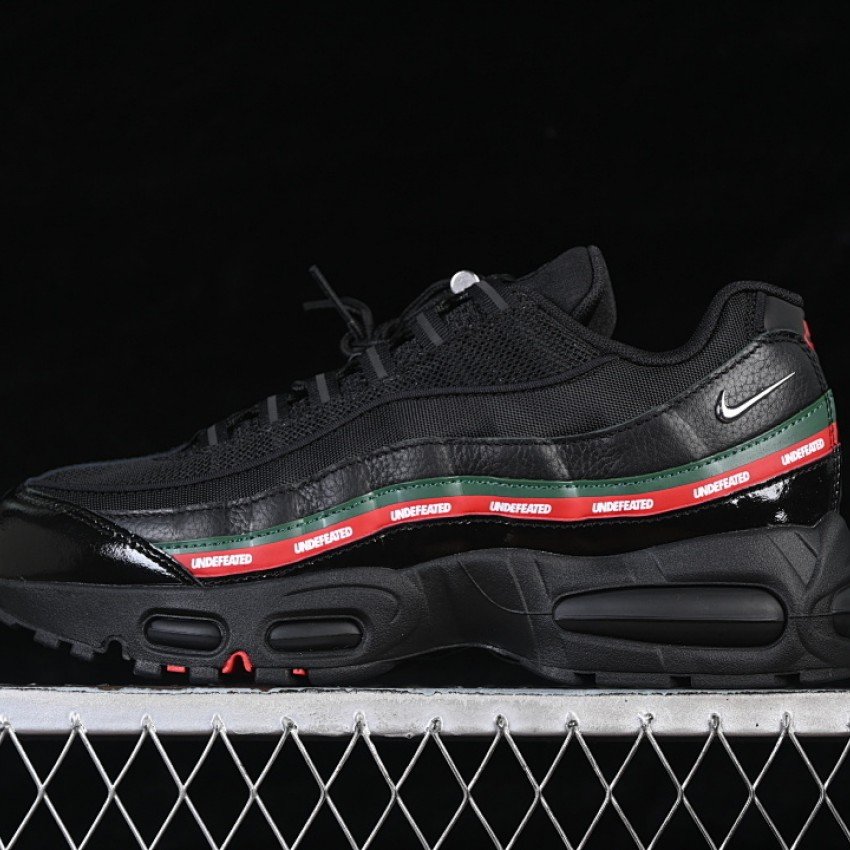 IB4453 001 AIR MAX 95 SP BLACK/METALLIC SILVER/GORGE GREEN/SPORT RED MAN:40 48.5