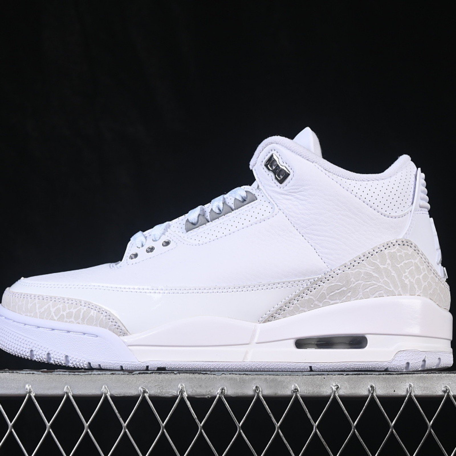 CT8532 111 JORDAN 3 RETRO WHITE/WHITE/METALLIC SILVER MAN:40 48.5