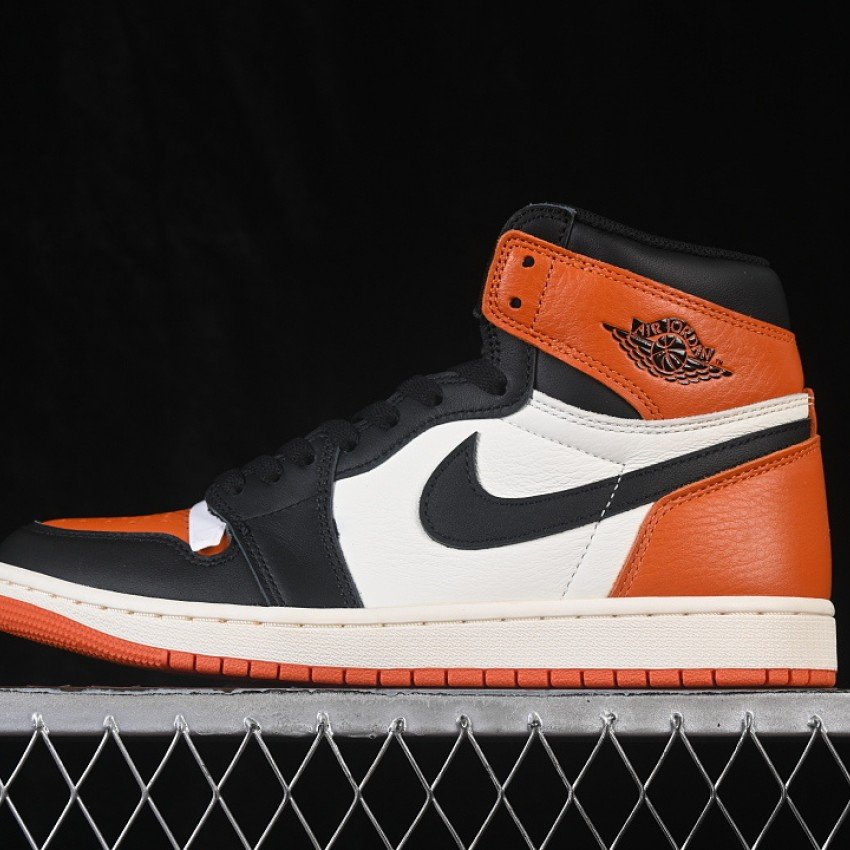 DZ5485 008 JORDAN 1 RETRO HIGH OG BLACK/BLACK SAIL STARFISH MAN:40 48.5