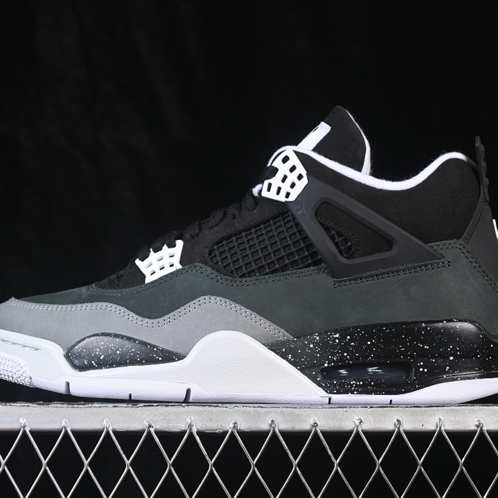 FQ8138 002 JORDAN 4 RETRO BLACK/WHITE/ANTHRACITE/BLACK/PURE PLATINUM MAN:40 48.5