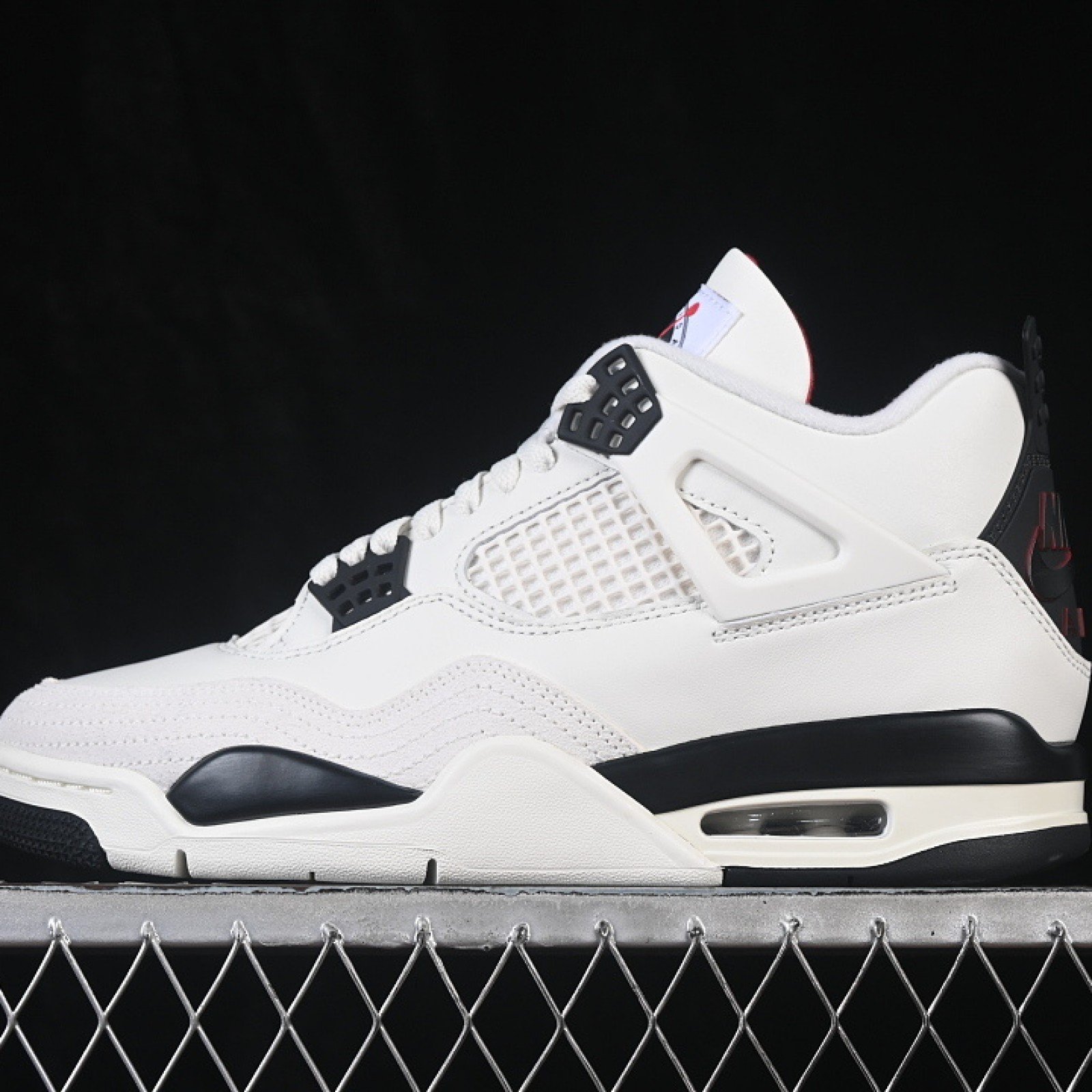IM4002 100 JORDAN 4 RETRO SAIL/BLACK/UNIVERSITY RED MAN:40 48.5