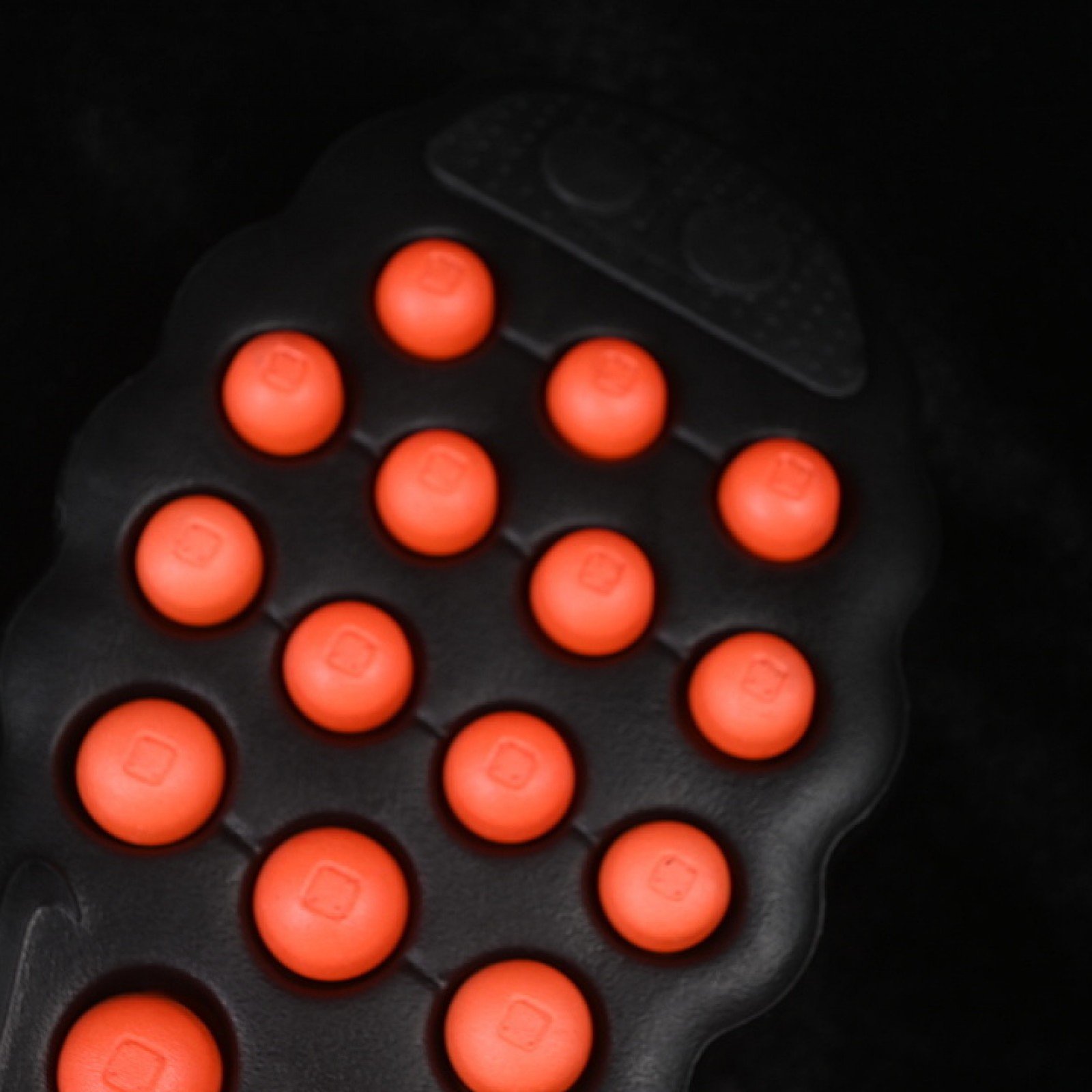 HQ4308 001 MIND 002 BLACK/HYPER CRIMSON/HYPER CRIMSON/CHROME WOMAN:36 39 MAN:40 45